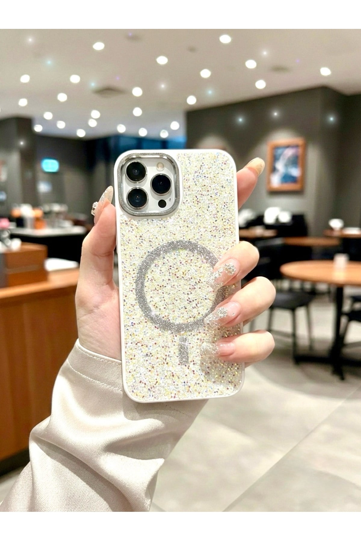 iphone 14 Pro Max Uyumlu Beyaz Lüks MagSafeli Premium Kristal Taşlı Işıltılı Kılıf
