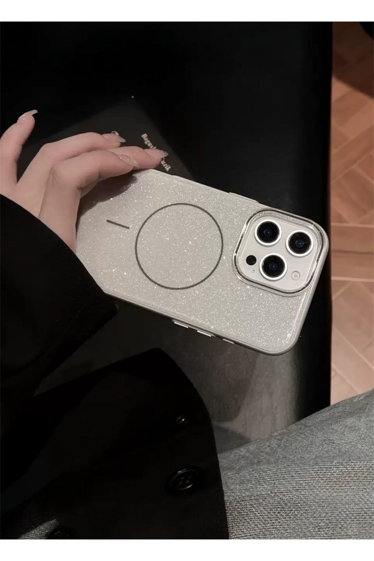 Iphone 14 Pro Max Uyumlu Beyaz Simli Şeffaf MagSafe Uyumlu Kılıf