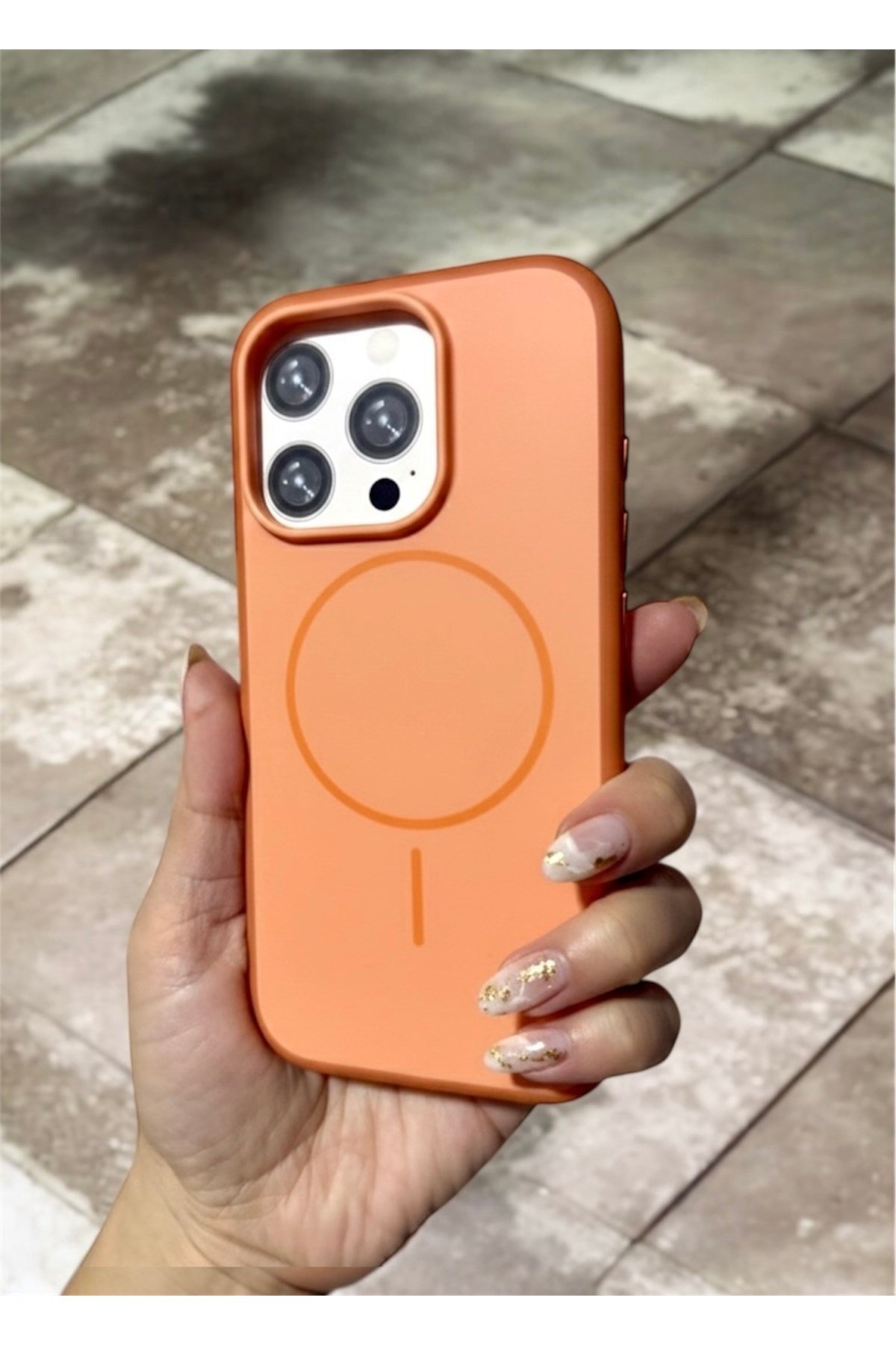 Iphone 14 Pro Uyumlu MagSafeli Turuncu Kılıf, Darbe Korumalı, Metal Tuşlu