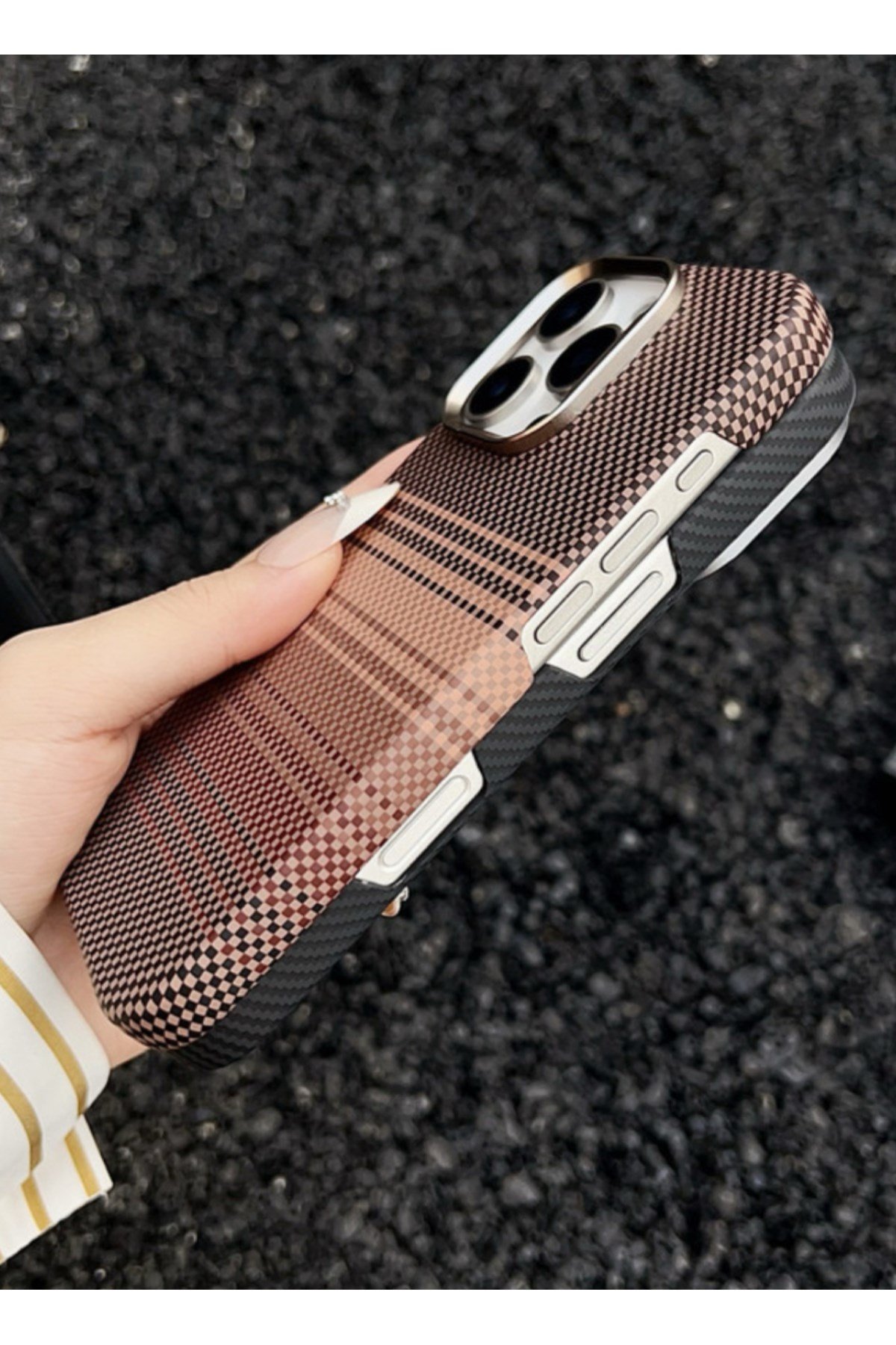 iPhone 14 Uyumlu Karbon Fiber Gizli Magsafeli Siyah Telefon Kılıfı