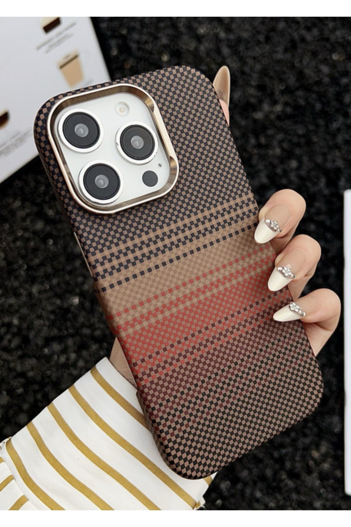 iPhone 14 Uyumlu Karbon Fiber Gizli Magsafeli Telefon Kılıfı