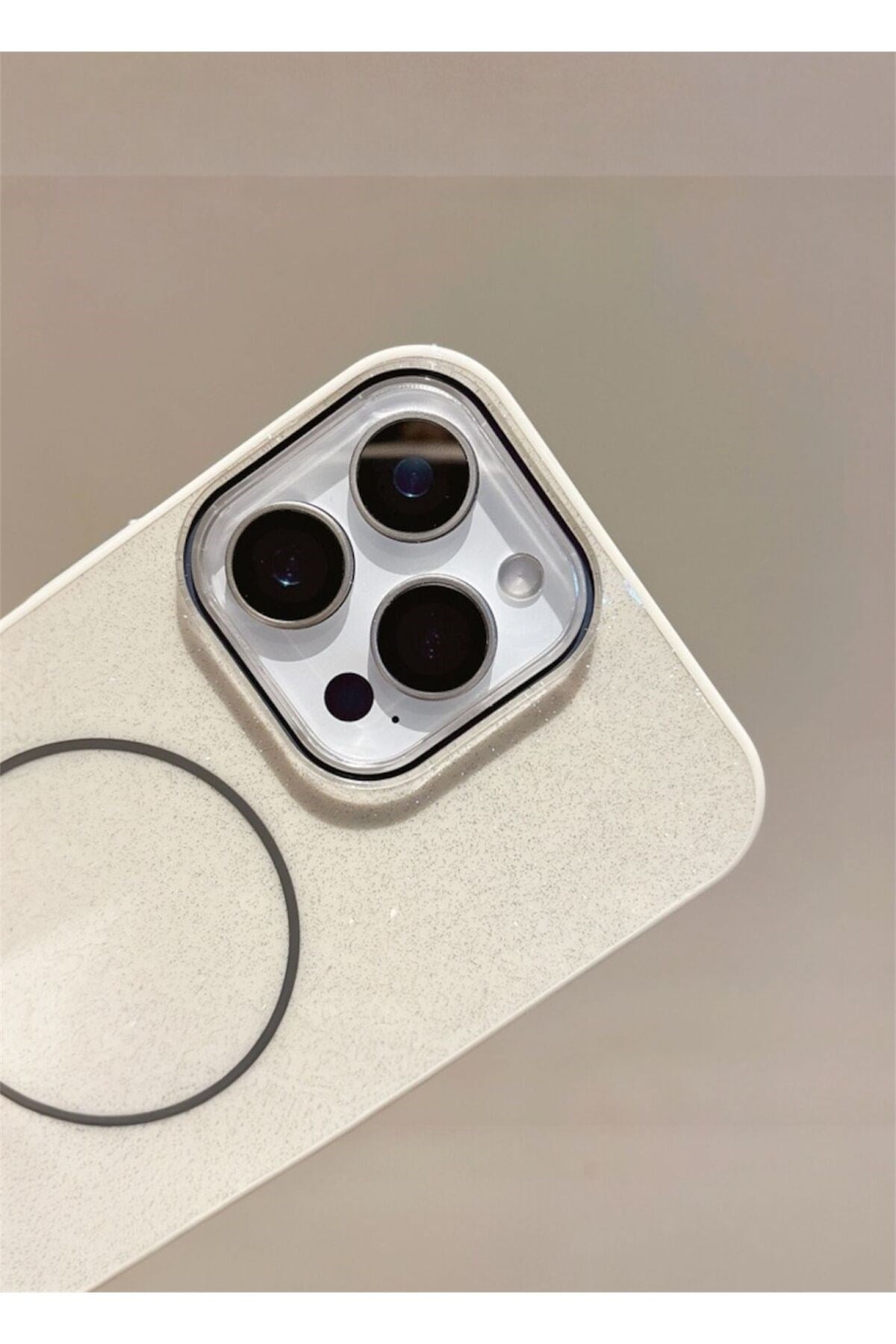 Iphone 15 Pro Uyumlu Çöl Renk Simli Şeffaf MagSafe Uyumlu Kılıf