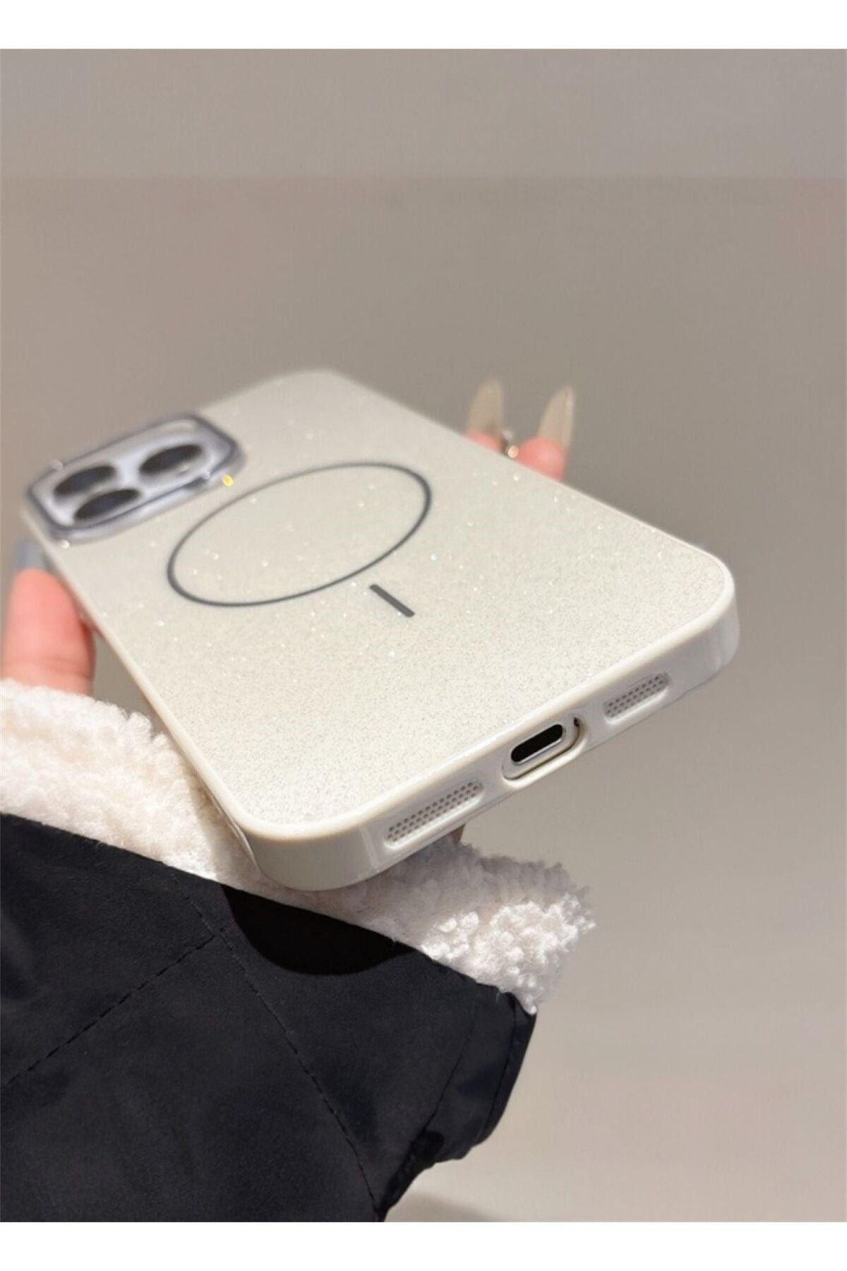 Iphone 15 Pro Uyumlu Çöl Renk Simli Şeffaf MagSafe Uyumlu Kılıf