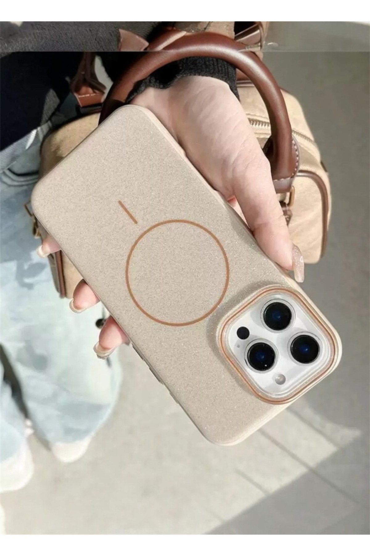 Iphone 15 ProMax Uyumlu Çöl Renk Simli Şeffaf MagSafe Uyumlu Kılıf