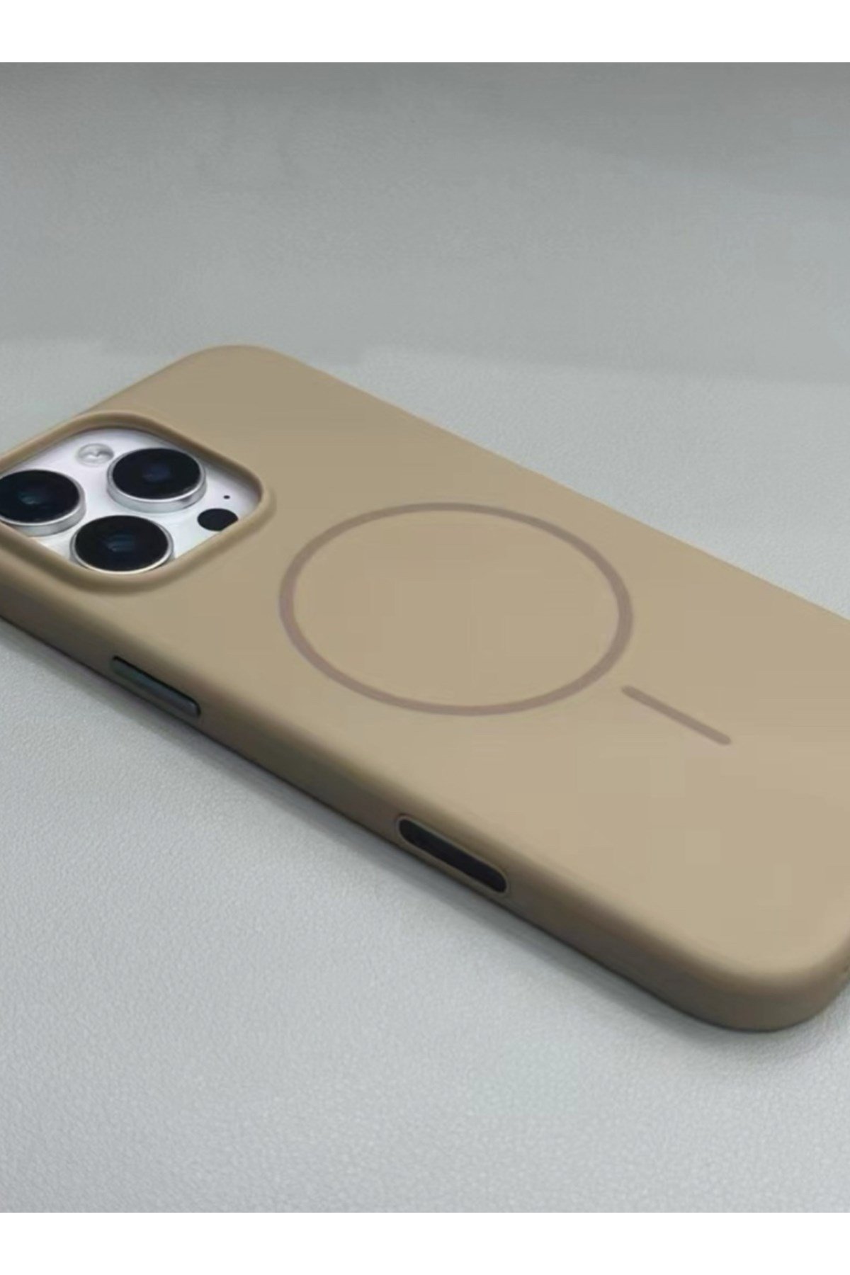 iPhone 16 Pro Çöl Magsafe Kılıf