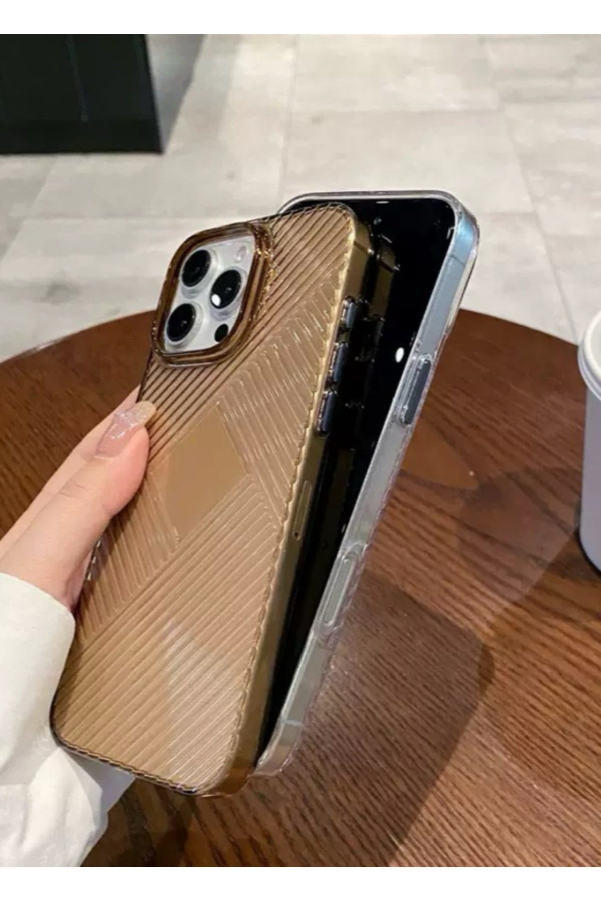 iPhone 16 Pro Uyumlu Çöl Şeffaf Çizgili Desenli Şık Tasarım Telefon Kılıfı
