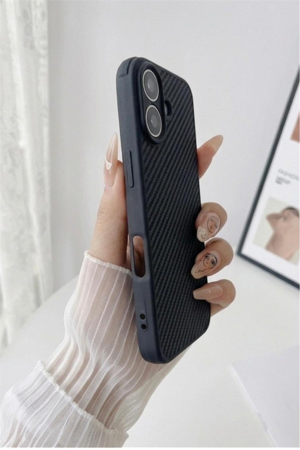 iPhone 17 Dokulu Kamera Korumalı Trend Silikon Köşeli Darbe Koruma Kılıf