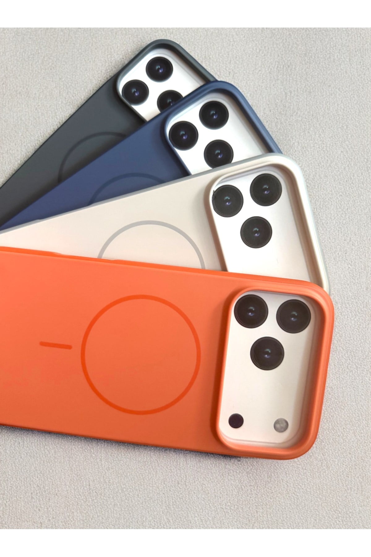 iPhone 17 Pro - Turuncu MagSafe Uyumlu Silikon Premium Telefon Kılıfı Darbeye Dayanıklı Tam Koruma