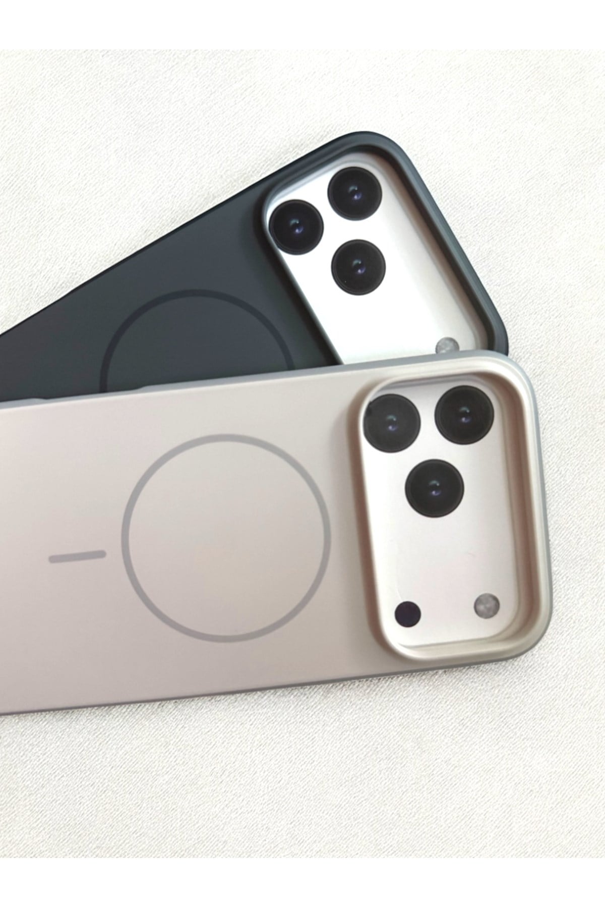 iPhone 17 Pro - Turuncu MagSafe Uyumlu Silikon Premium Telefon Kılıfı Darbeye Dayanıklı Tam Koruma