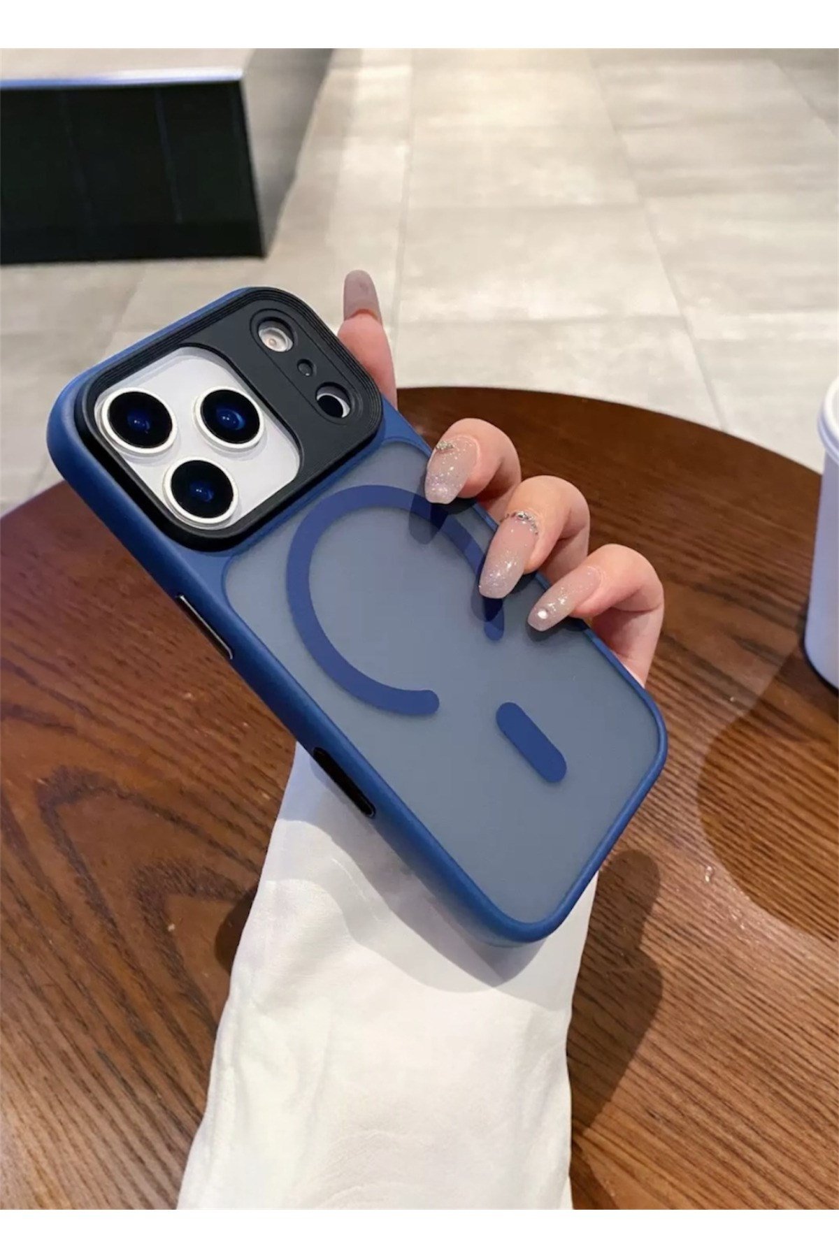 Iphone 17 Pro Uyumlu Lacivert, MagSafeli Kamera Korumalı Yarı Şeffaf Mat Kılıf