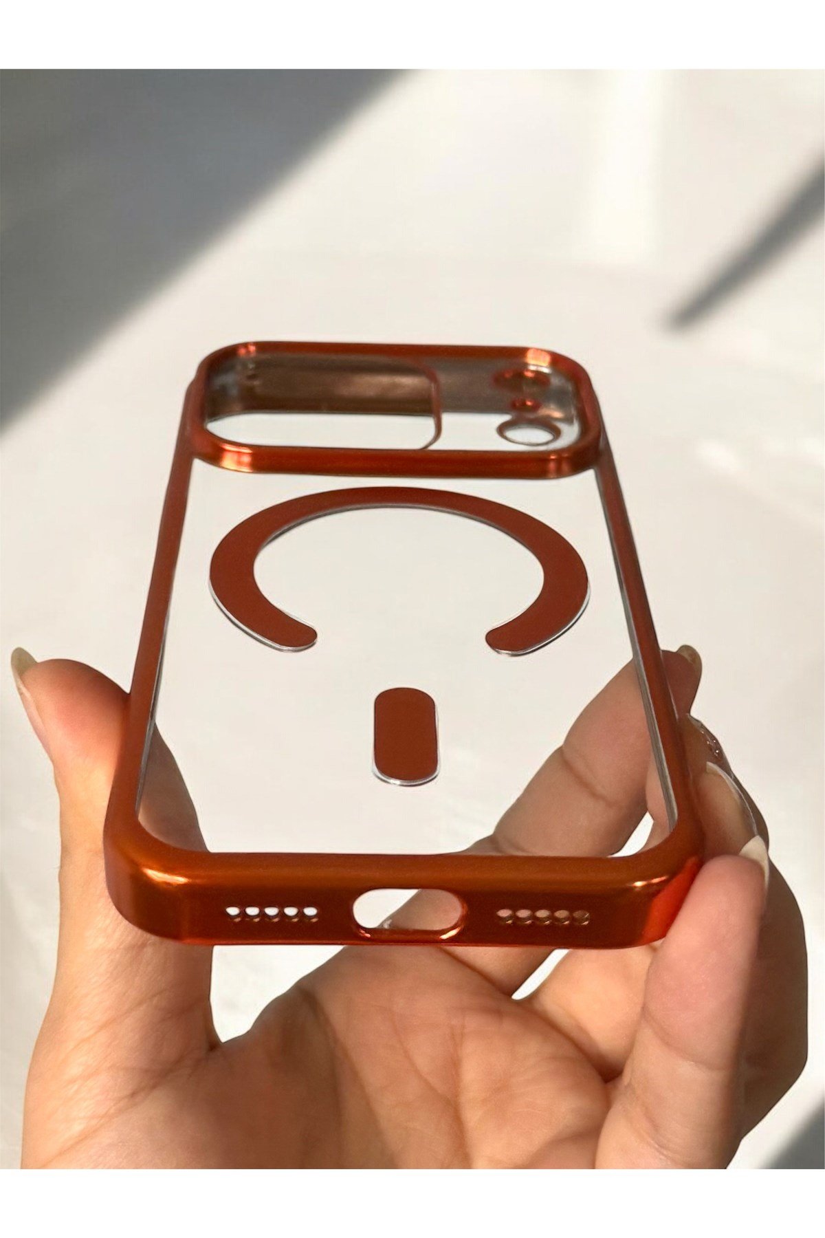 Iphone 17 Pro Uyumlu Magsafe Özellikli Turuncu Lüks Metalik Çerçeveli Şeffaf Sert Kapak