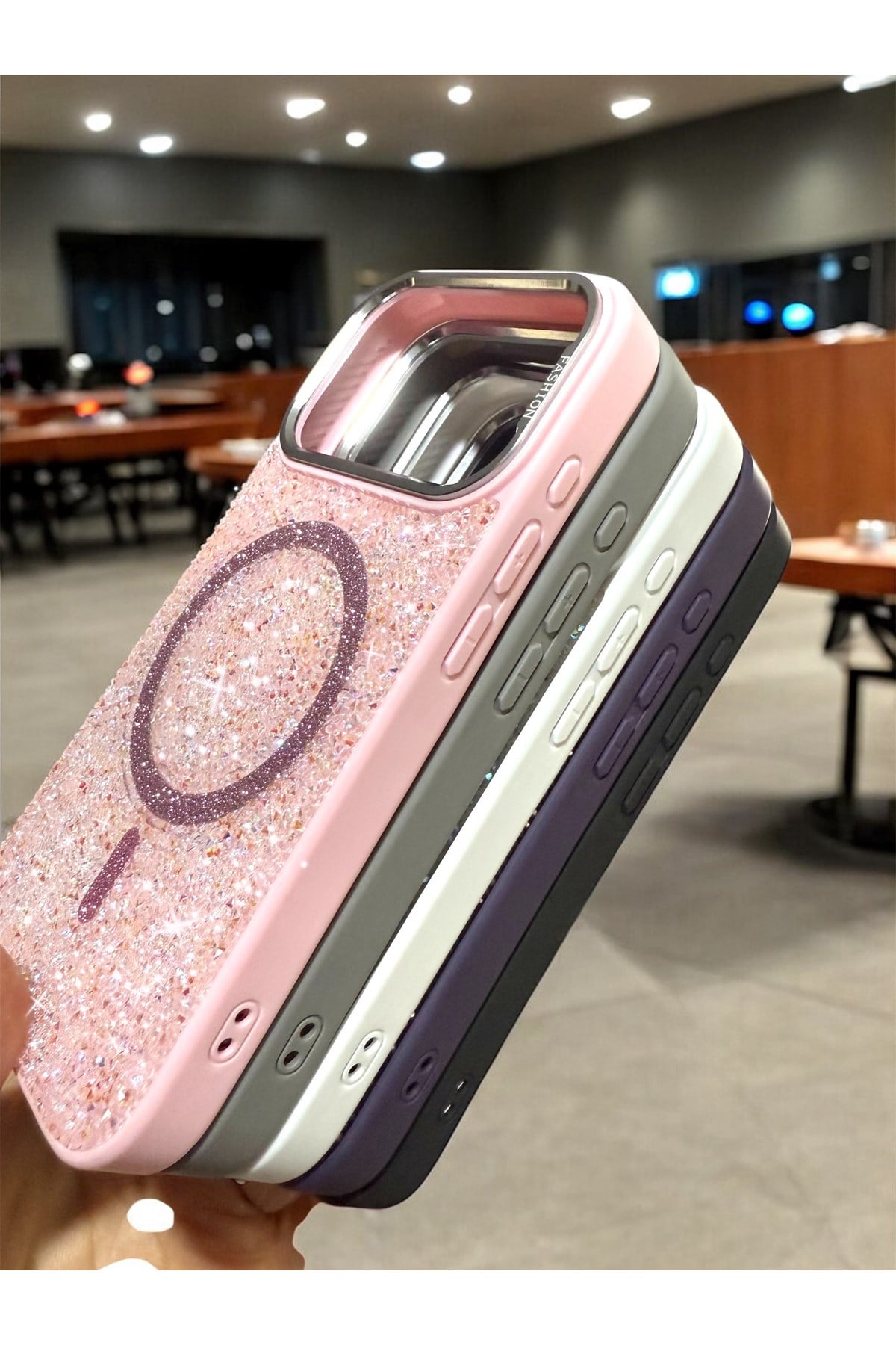 iPhone 17 Pro Uyumlu, Pembe, MagSafe Özellikli Premium Simli Taşlı Parlak Kılıf