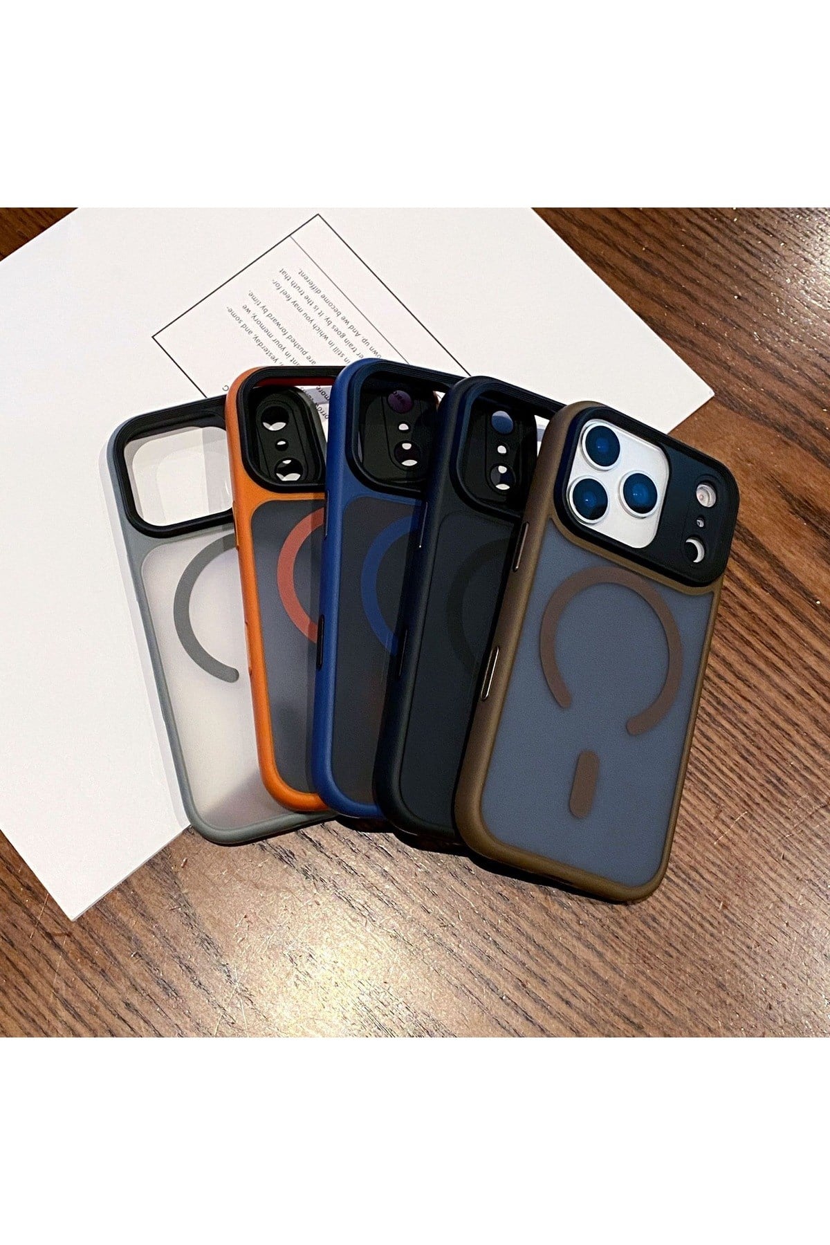 Iphone 17 Pro Uyumlu Turuncu, MagSafeli Kamera Korumalı Yarı Şeffaf Mat Kılıf
