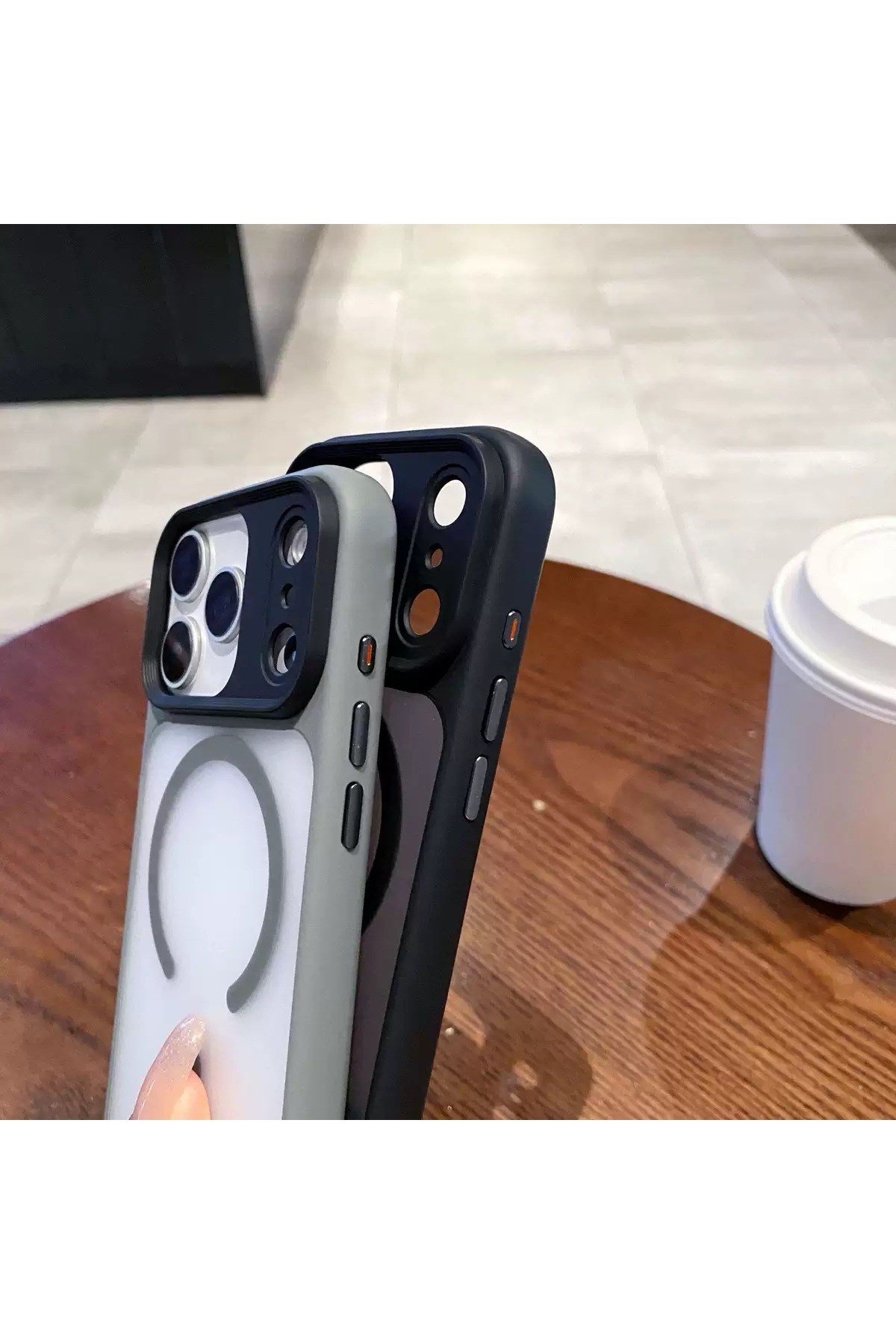 Iphone 17 ProMax Uyumlu Gri, MagSafeli Kamera Korumalı Yarı Şeffaf Mat Kılıf