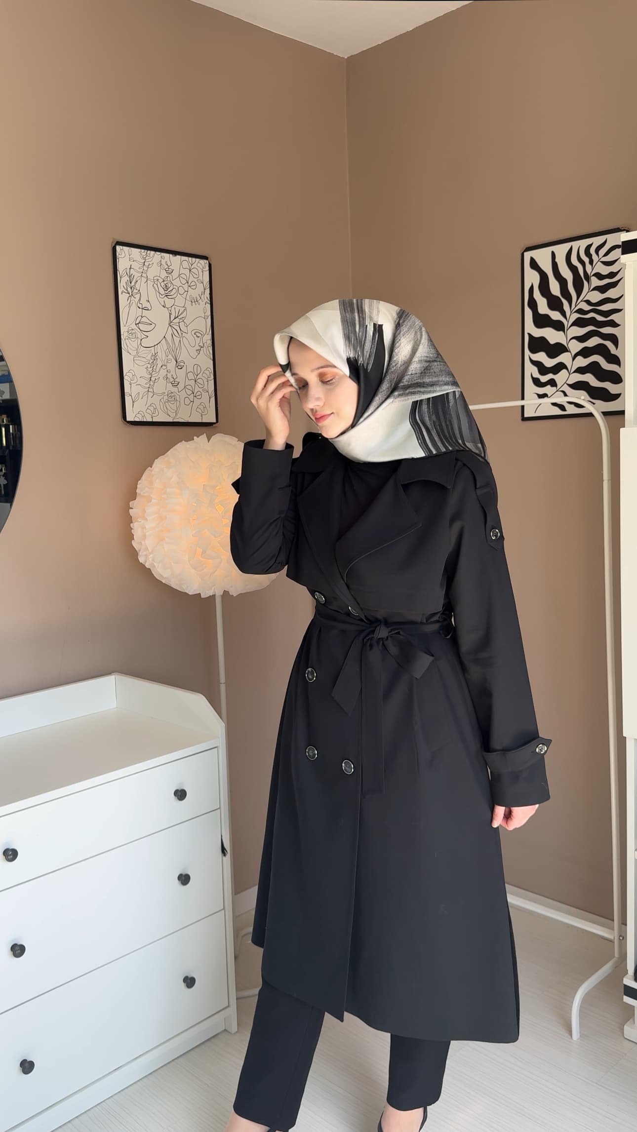 Lara Siyah Trençkot