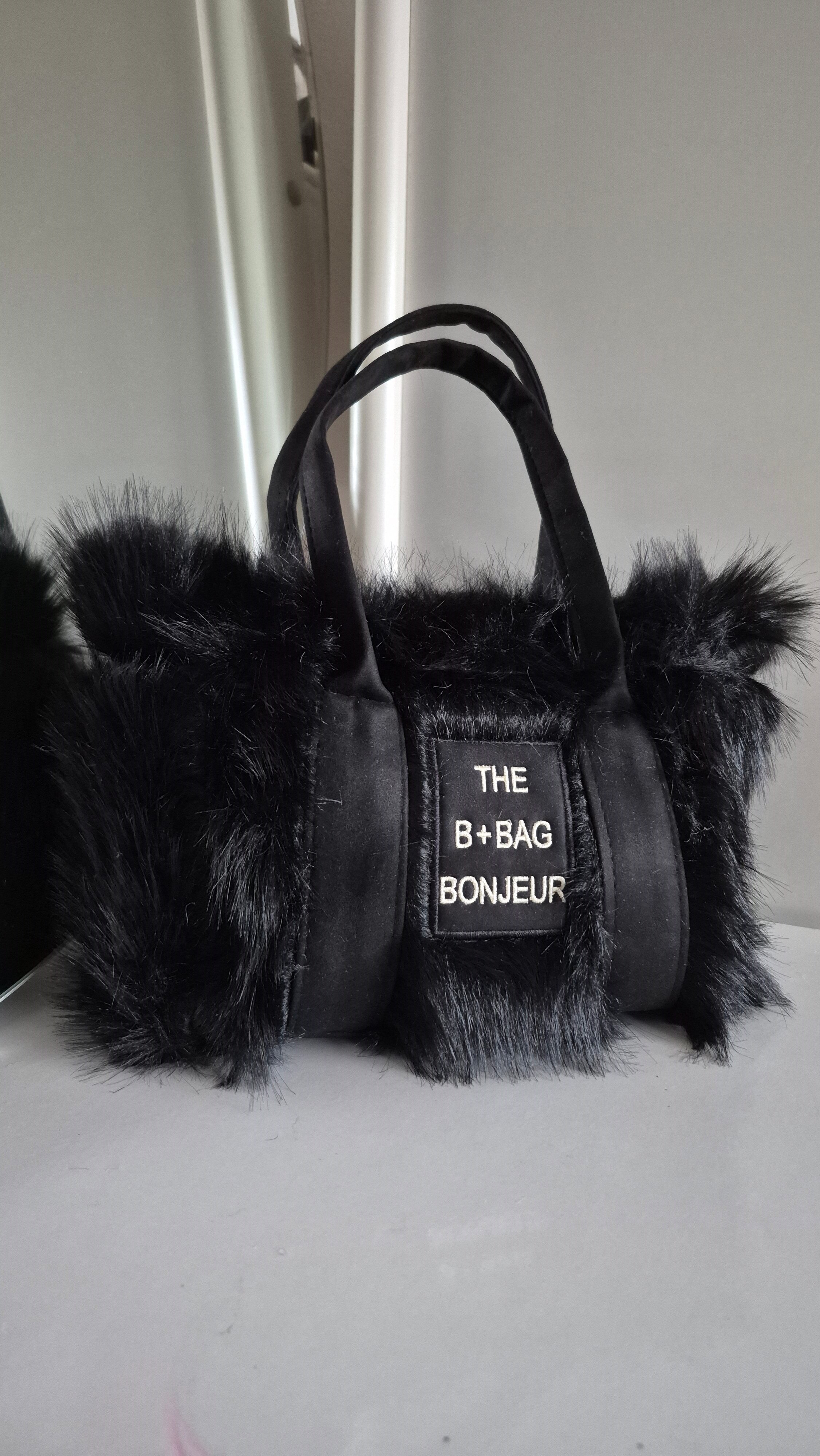 Siyah Tüylü Teddy Kol ve El Çantası - Furry Bag