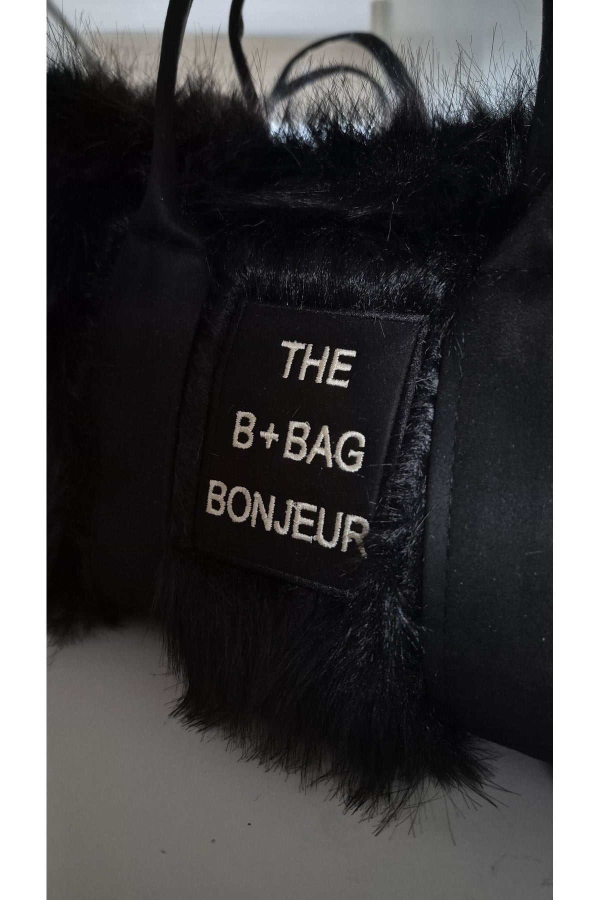 Siyah Tüylü Teddy Kol ve El Çantası - Furry Bag