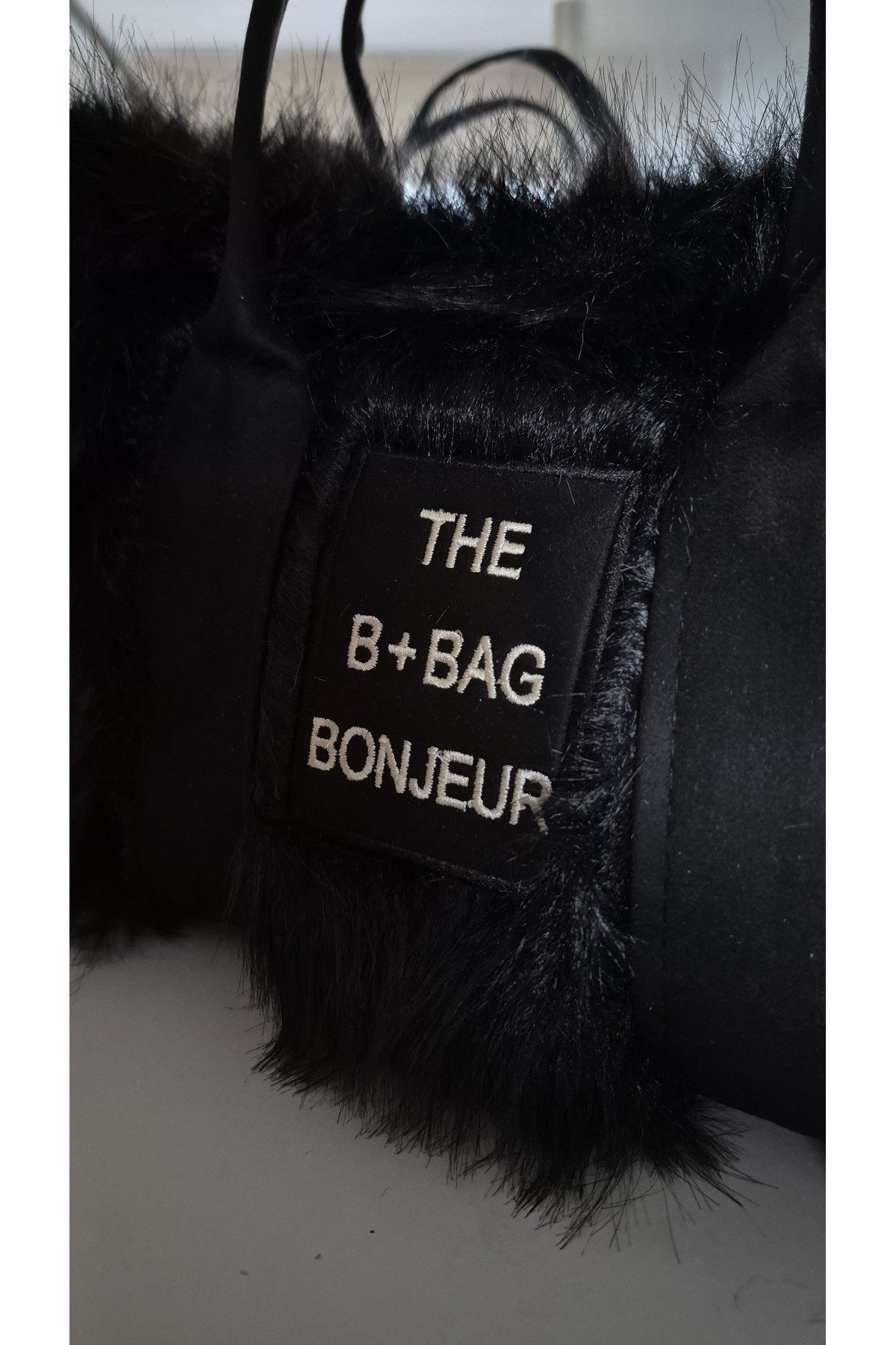 Siyah Tüylü Teddy Kol ve El Çantası - Furry Bag