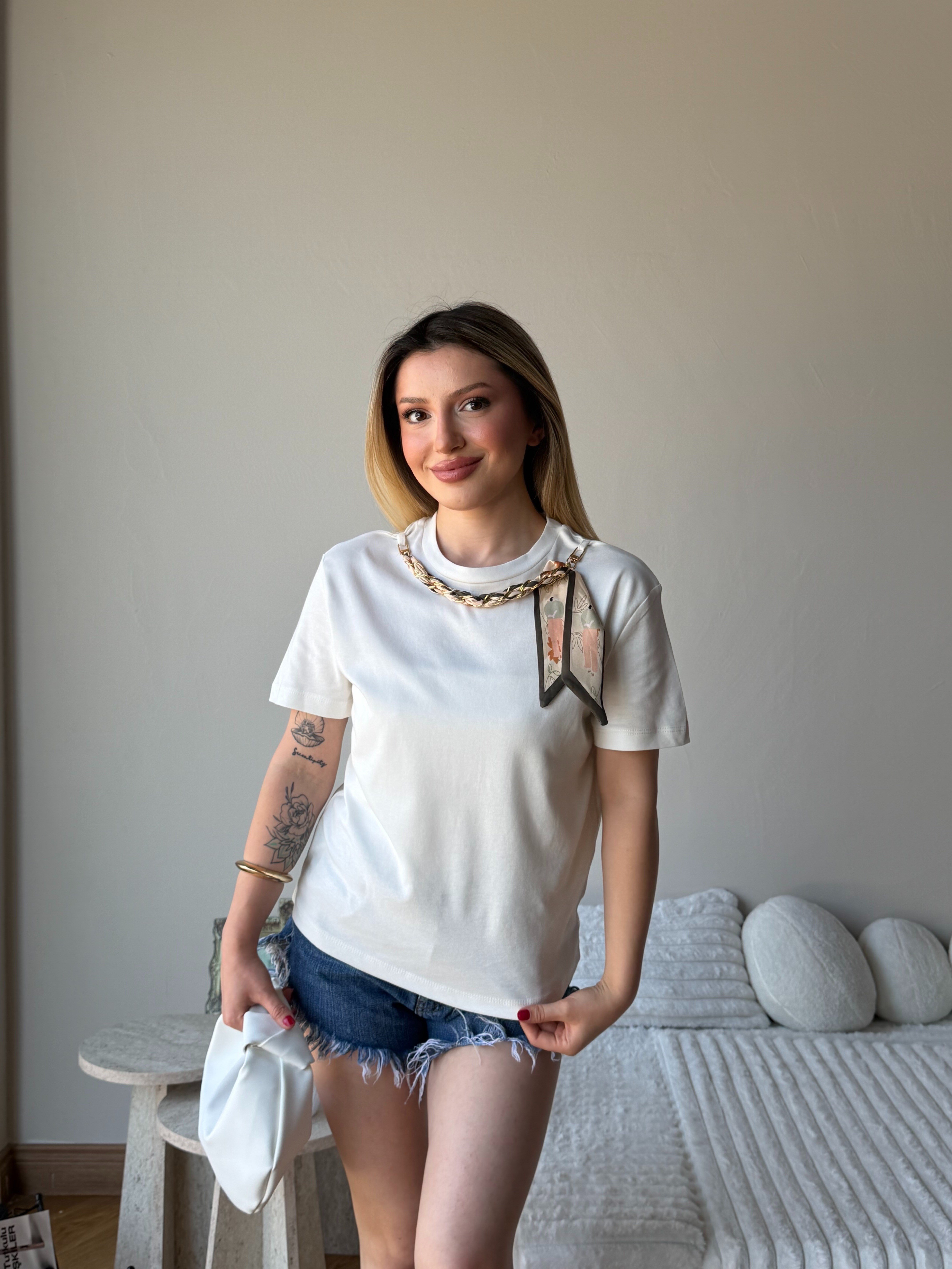 Kadın Fular Detaylı Bluz
