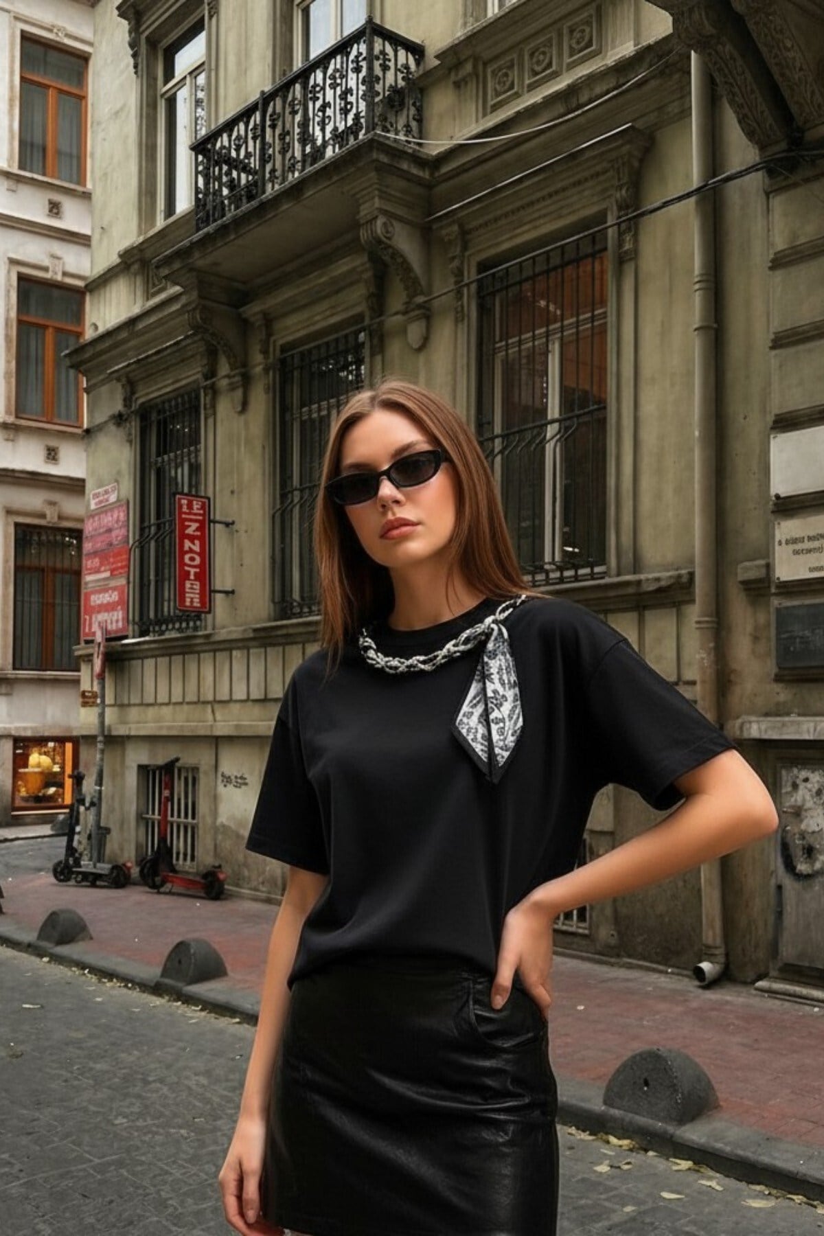 Kadın Fular Detaylı Bluz
