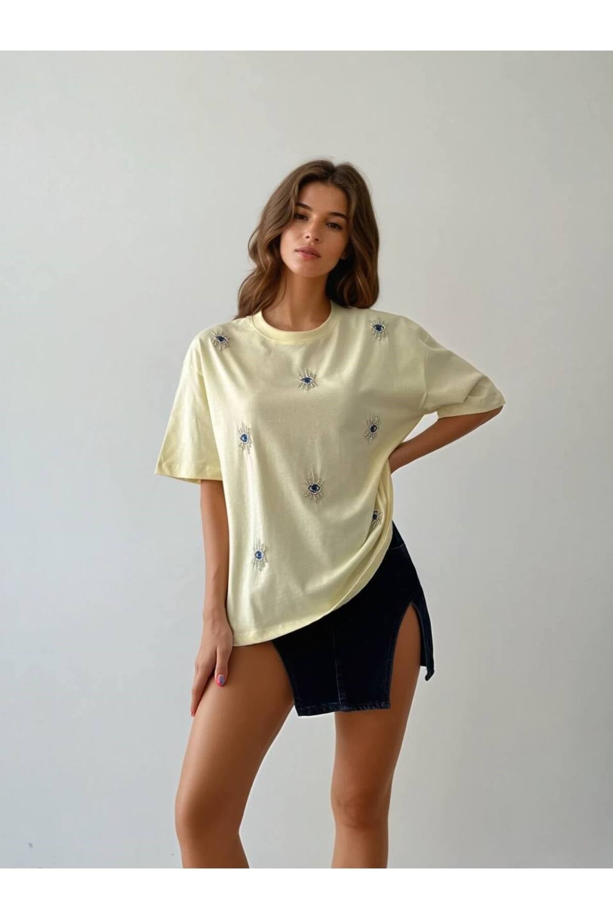 Kadın Göz Motifli Tshirt