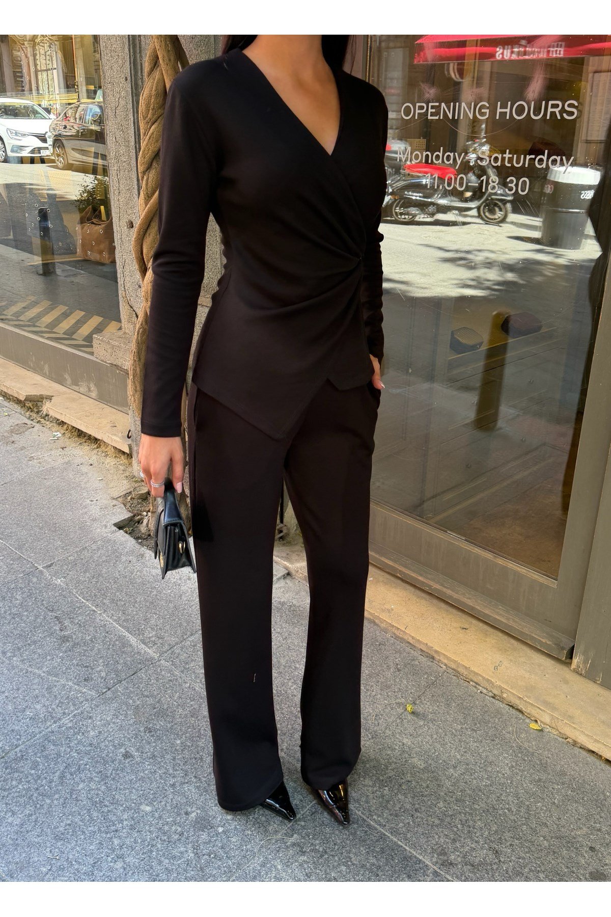 Kadın İnci Toka Detaylı Kruvaze Yaka Alt Üst Takım