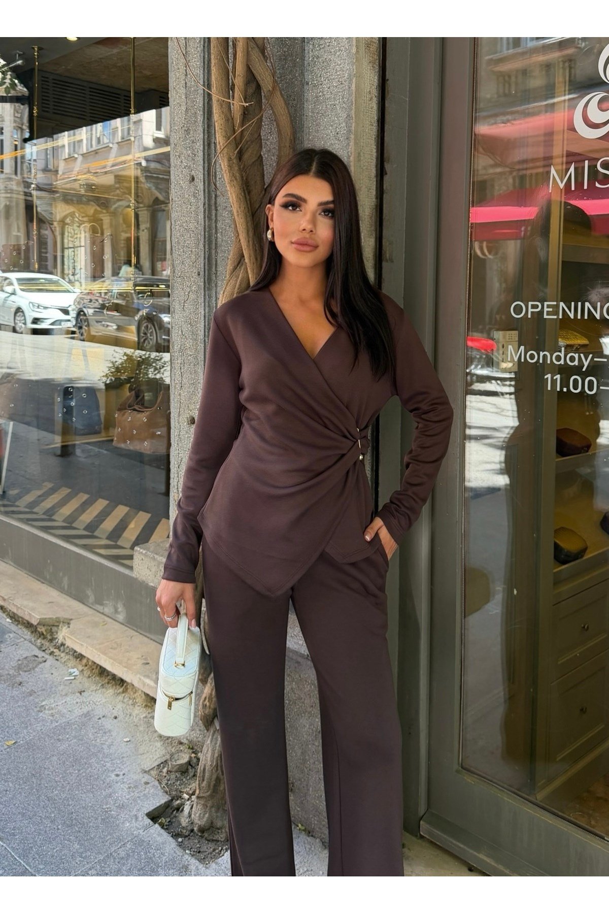 Kadın İnci Toka Detaylı Kruvaze Yaka Alt Üst Takım