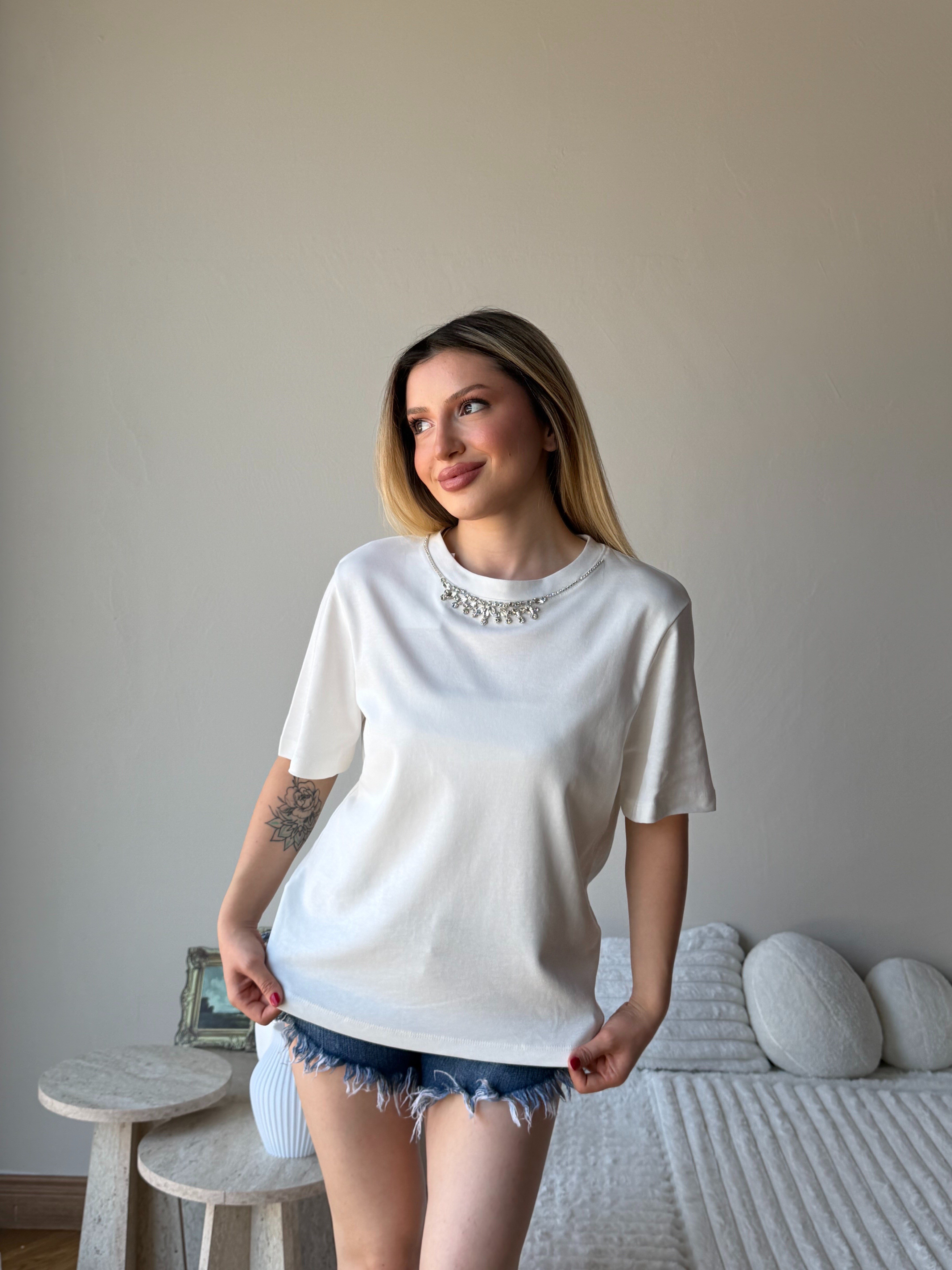 Kadın İnci Yaka Taş Detaylı Bluz