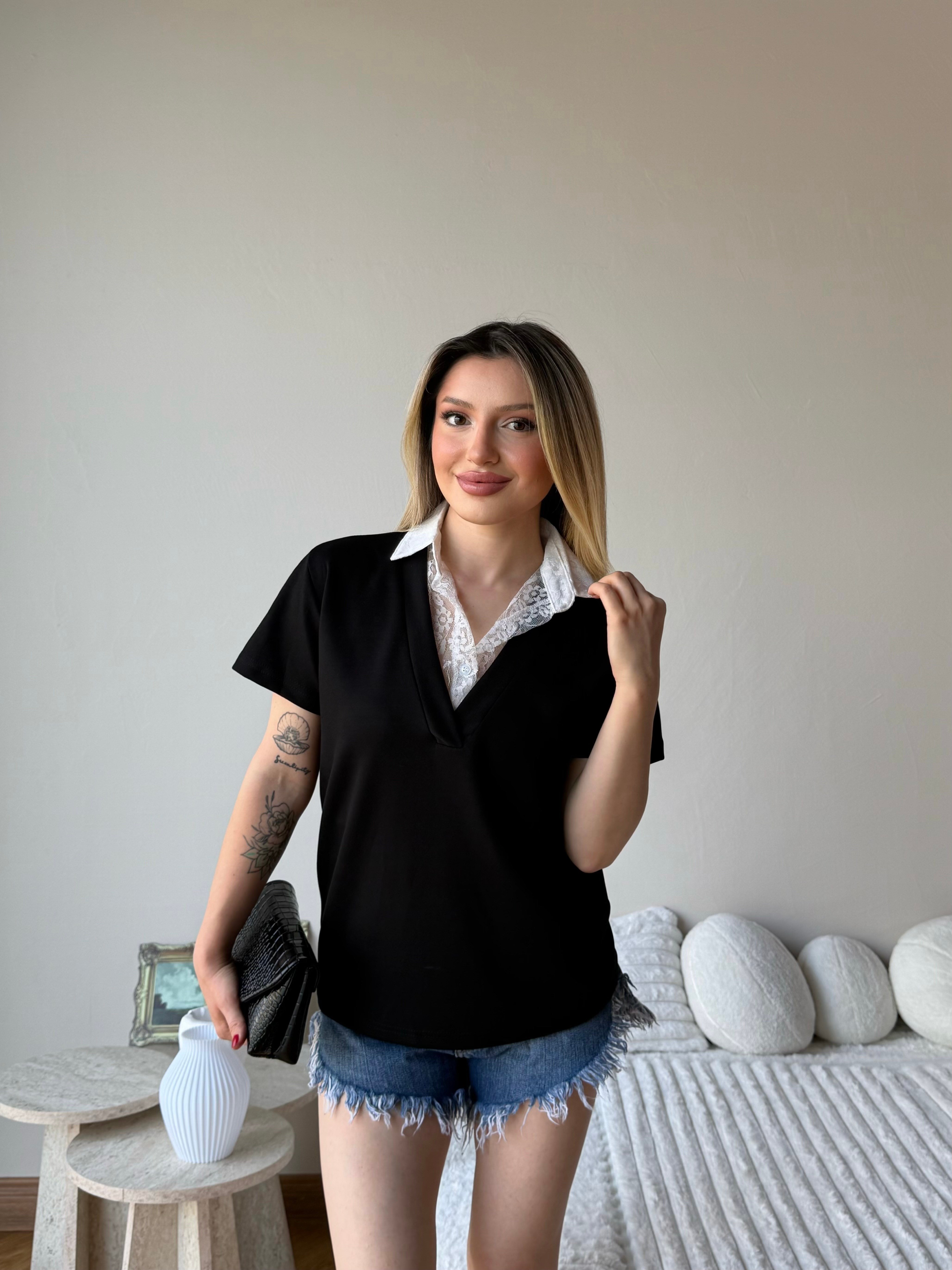 Kadın V Yaka Dantel Detaylı Bluz