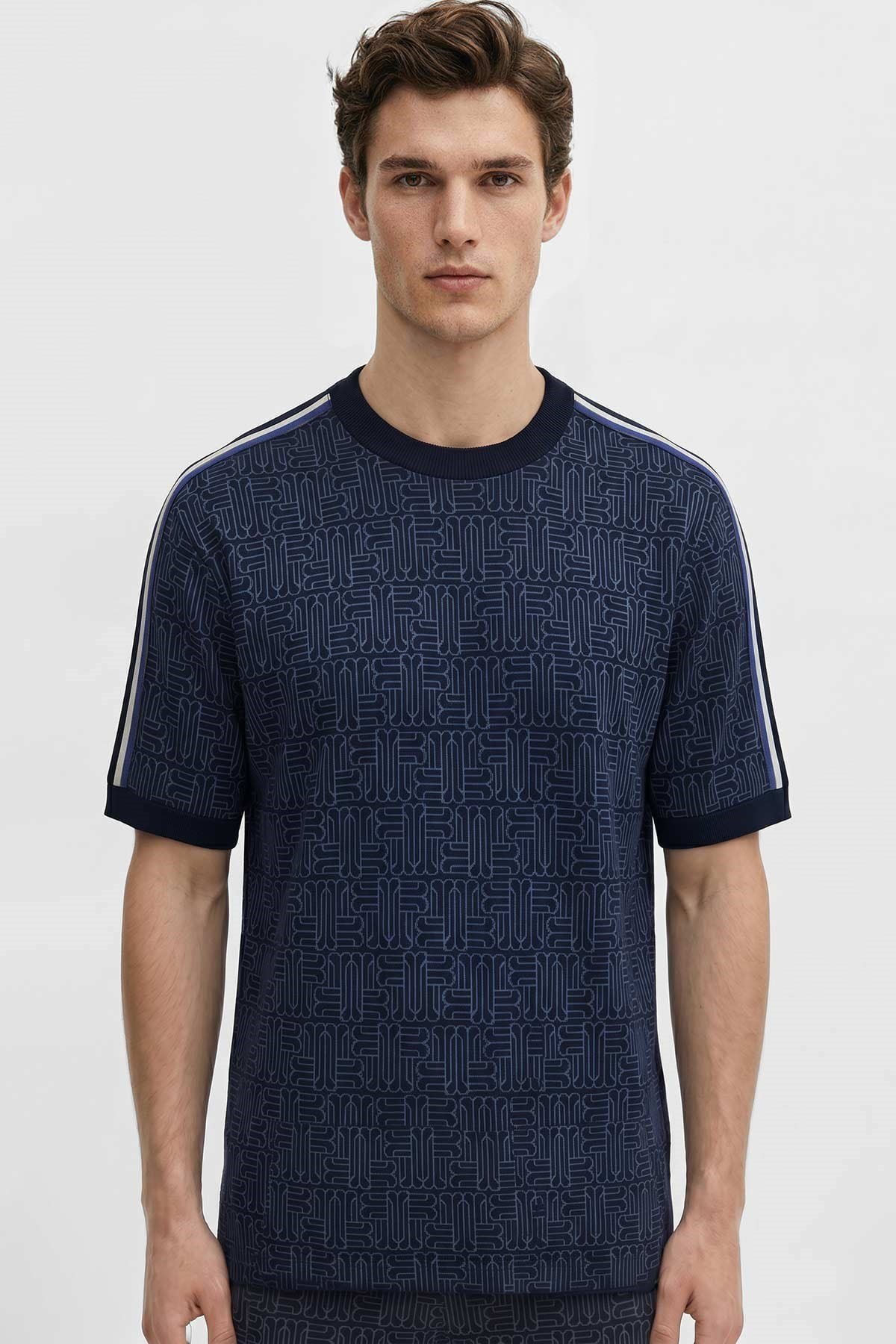 Mısırlı Erkek Monogram Tiktak Detaylı T-Shirt Lacivert