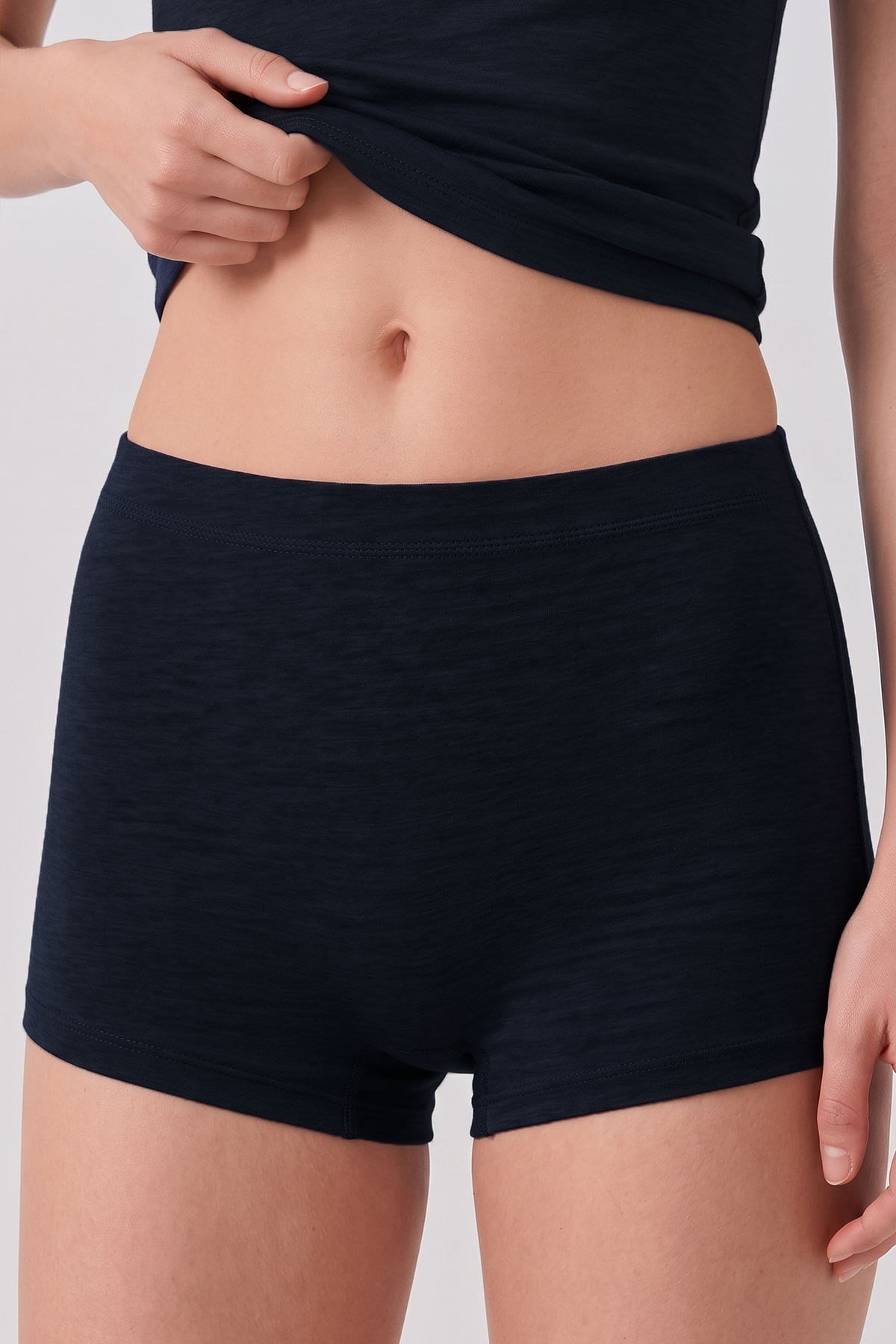 Mısırlı Kadın Gümüş Boxer Kilot Lacivert