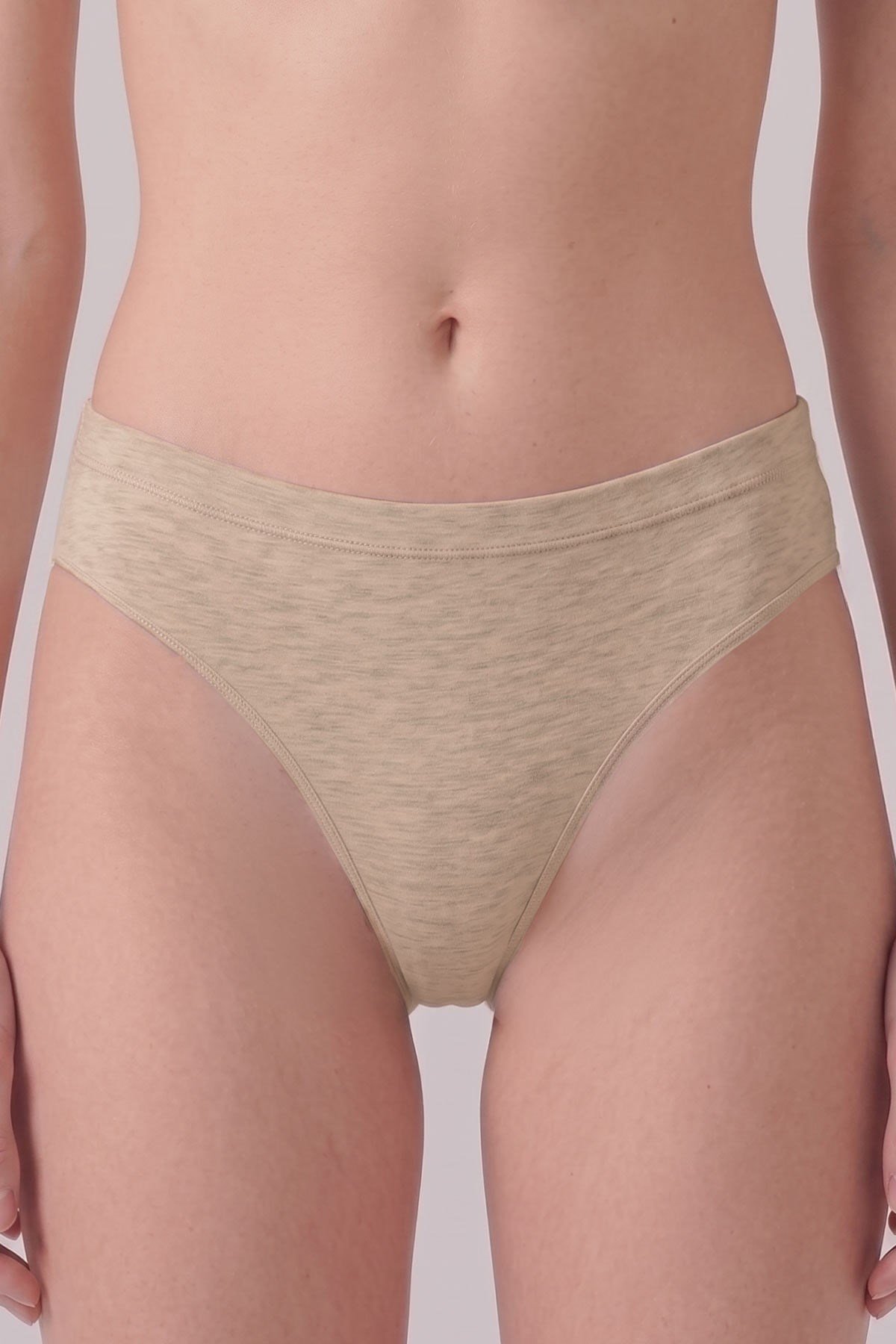 Mısırlı Kadın Gümüş Tanga Kilot Ten