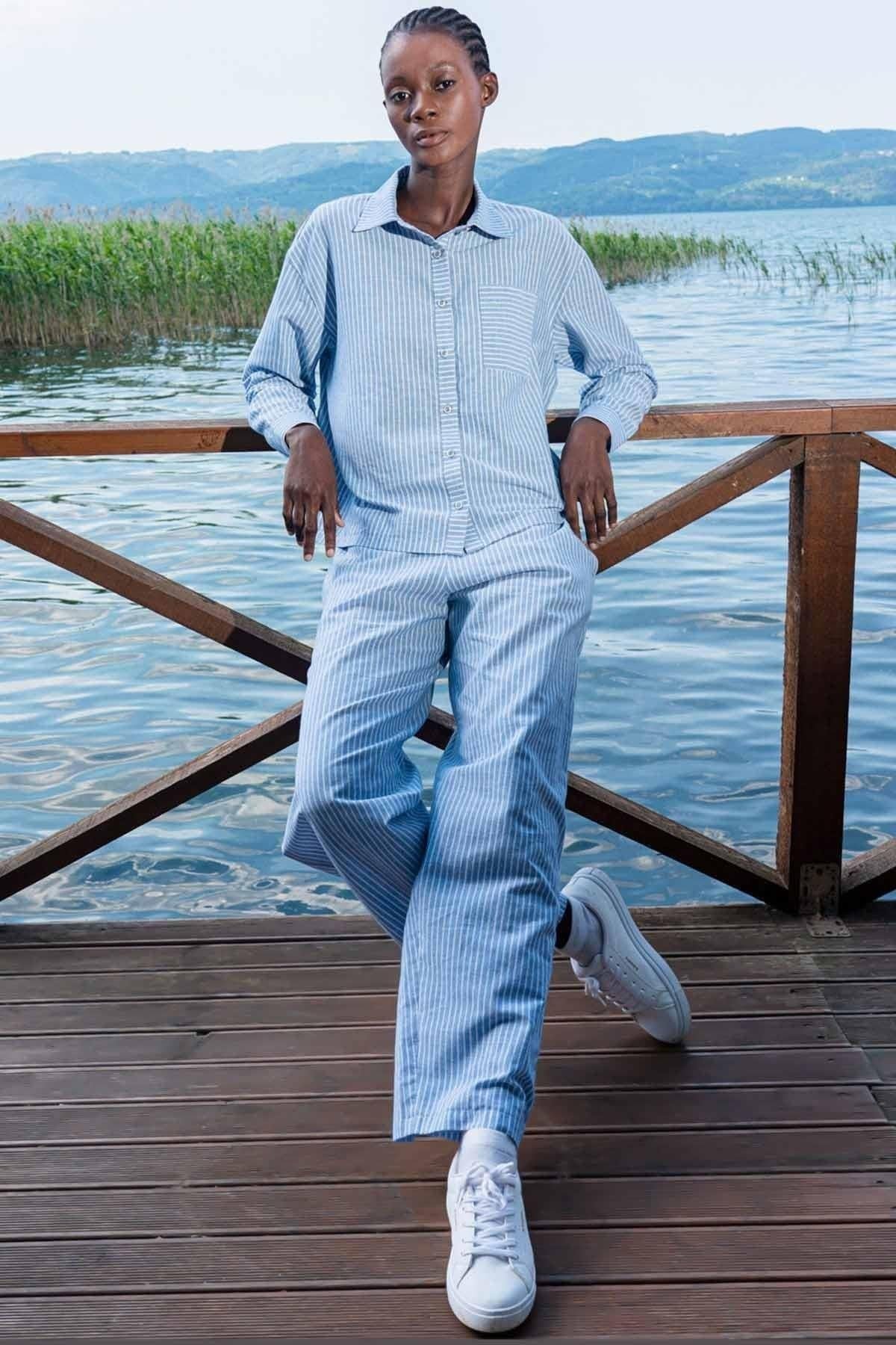 Mısırlı Kadın Pamuklu Çizgili Gömlek Takım Mavi