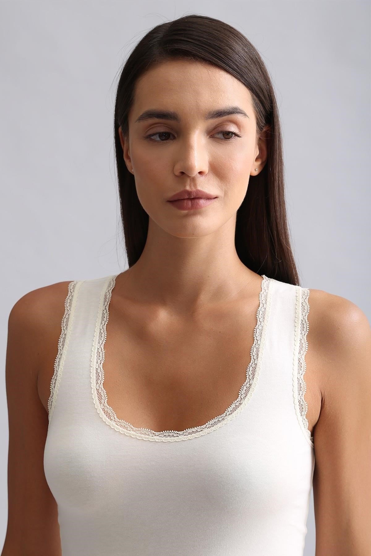 Mısırlı Modal By TENCEL LACE Kalın Askılı Dantelli Atlet / T-Shirt Ekru
