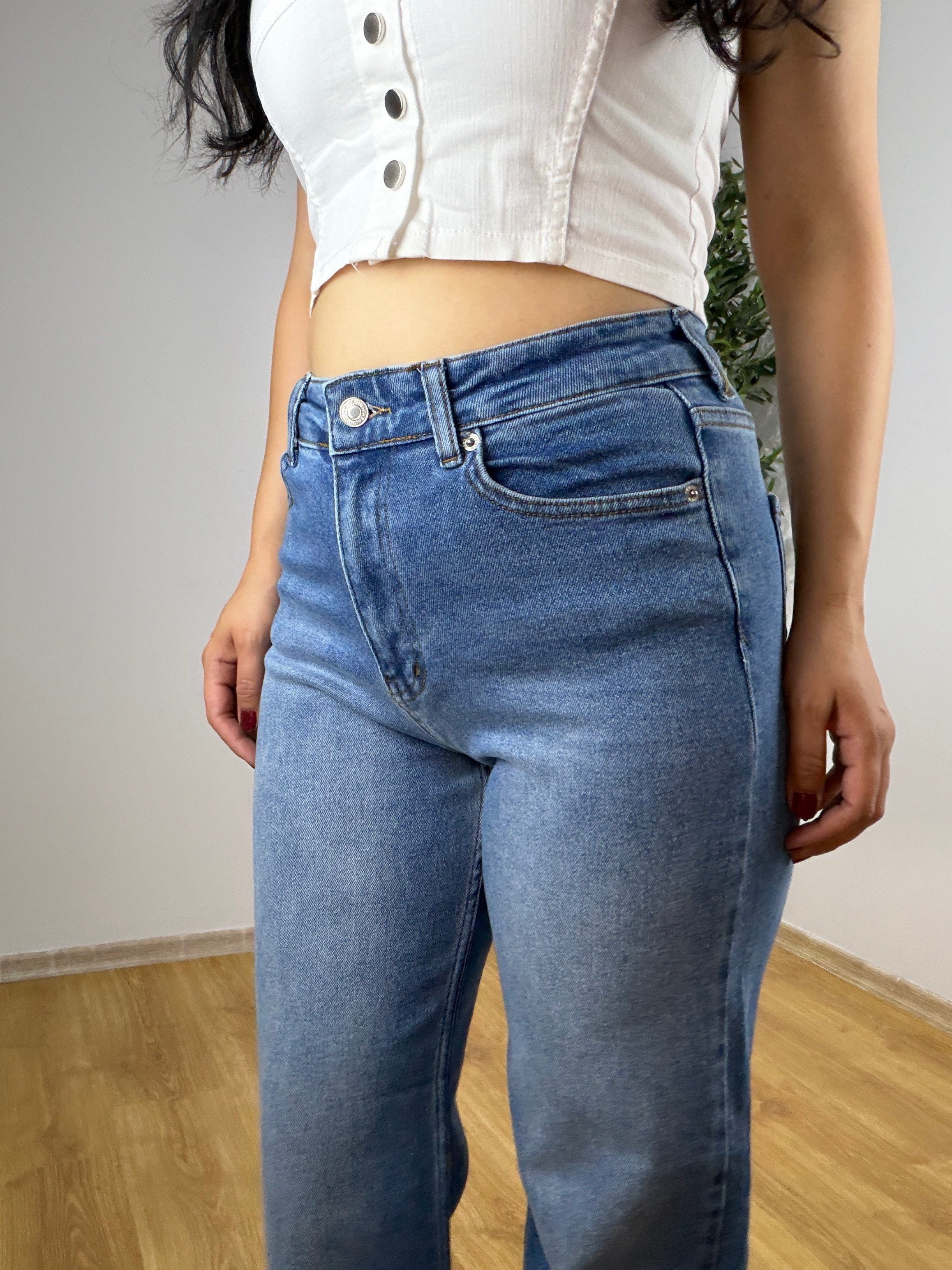 Premium Seri Düz Kesim Mavi Yıkamalı Jean Pantolon
