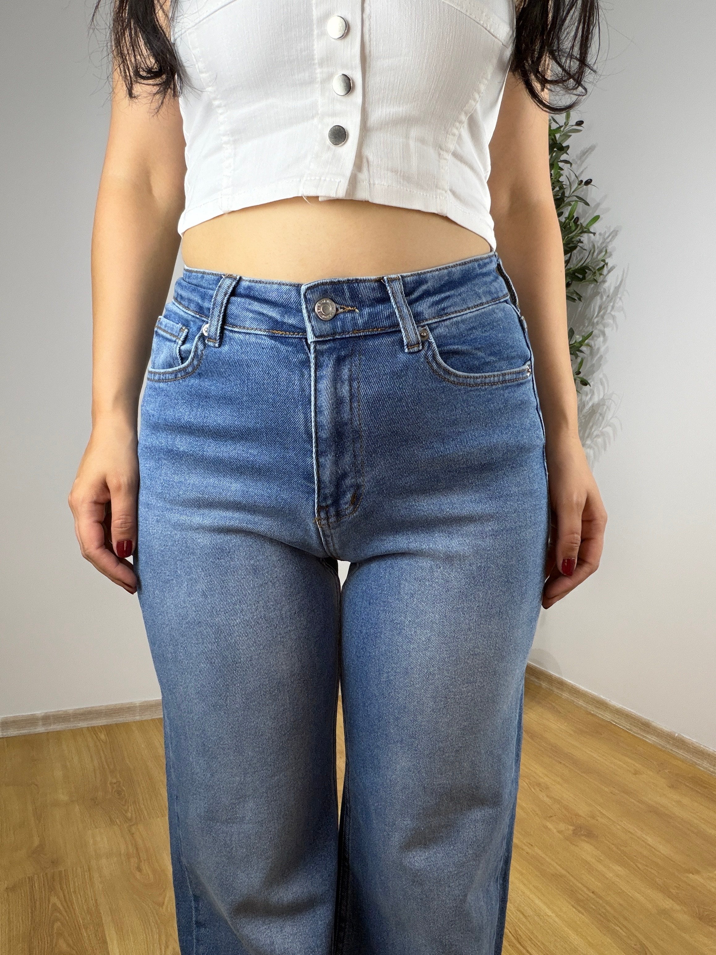 Premium Seri Düz Kesim Mavi Yıkamalı Jean Pantolon