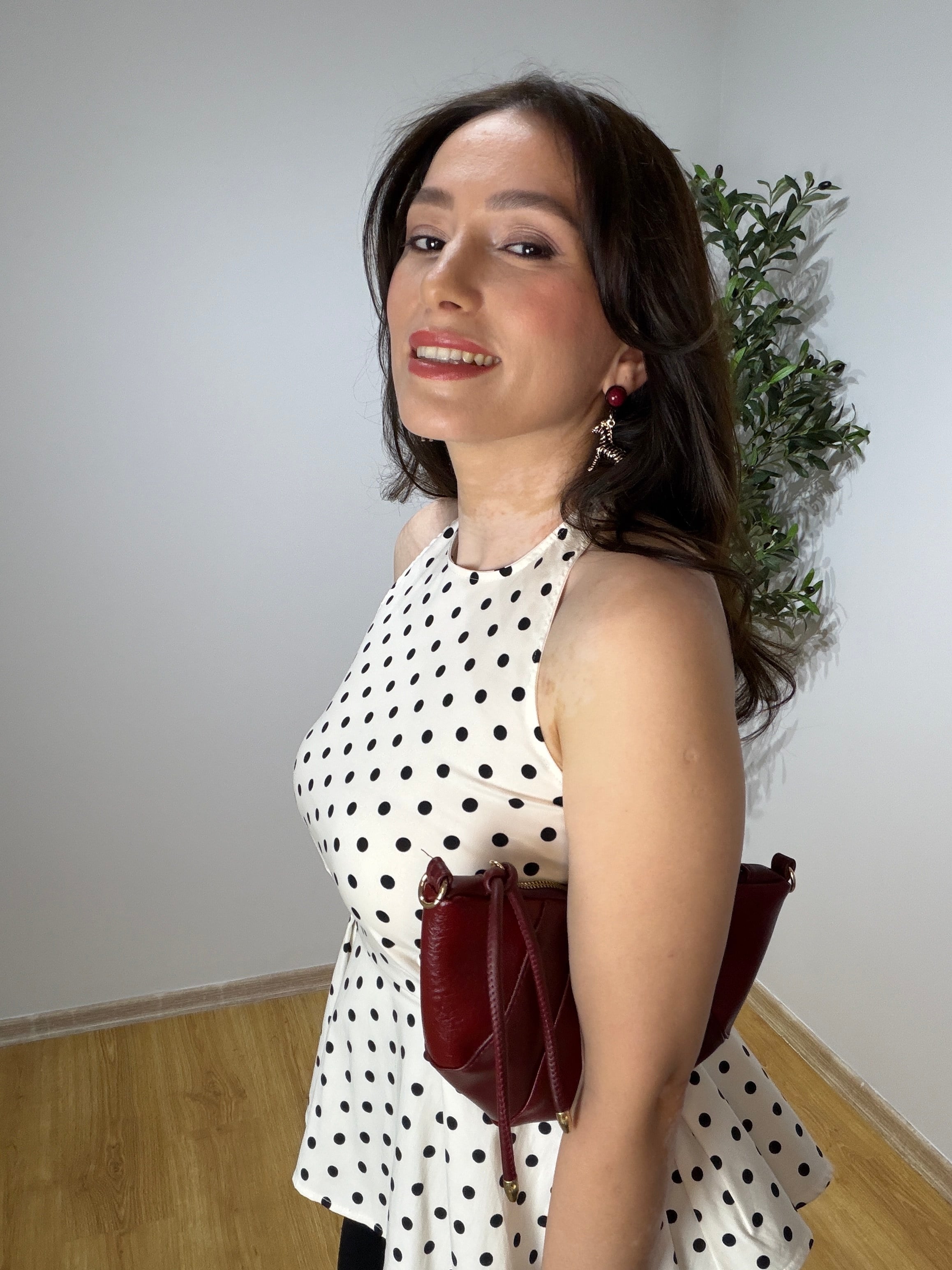 Puantyeli Sırt Detaylı Poplin Bluz