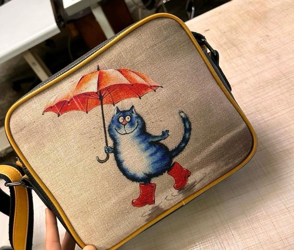 KEDİ FİGÜRLÜ UZUN SAPLI TASARIM ÇANTA