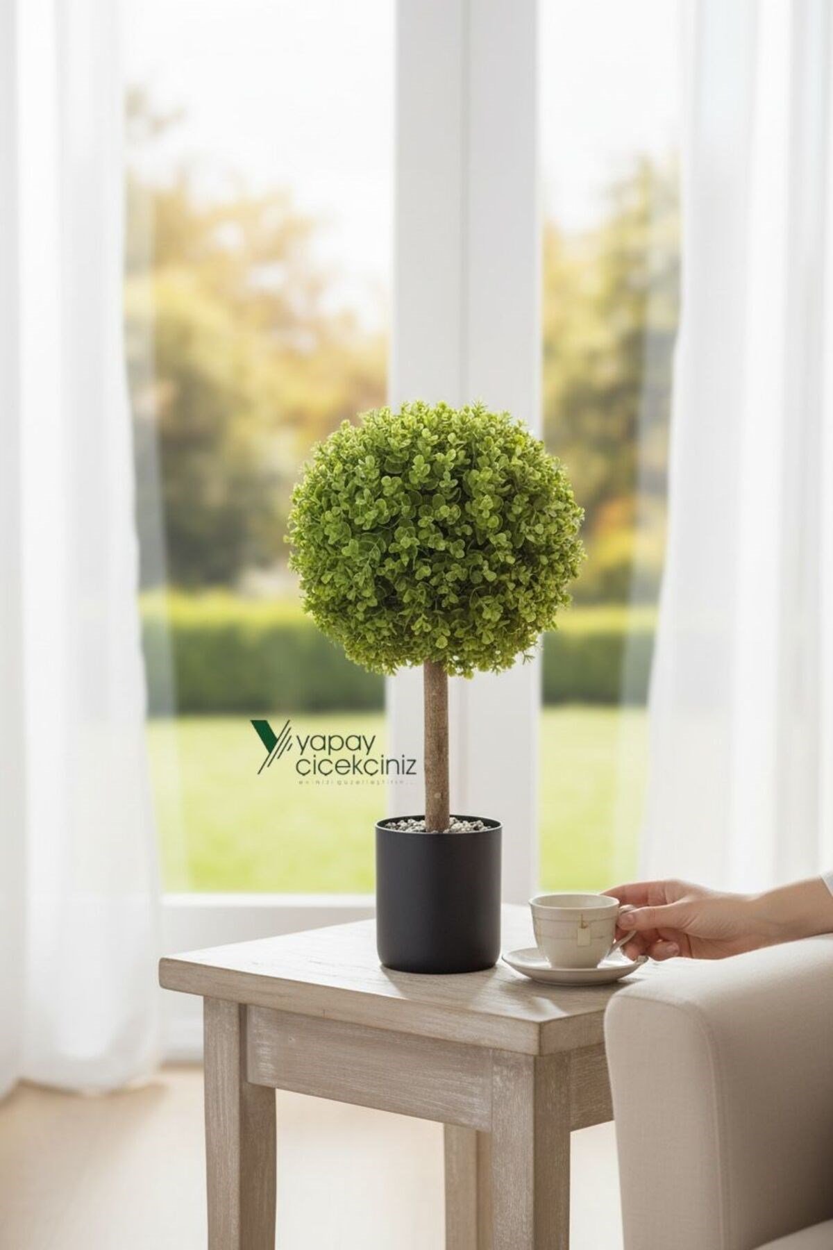 Siyah Renkli Saksıda Yoğun Yapraklı 65 Cm Yapay Top Şimşir Ağacı 35x35