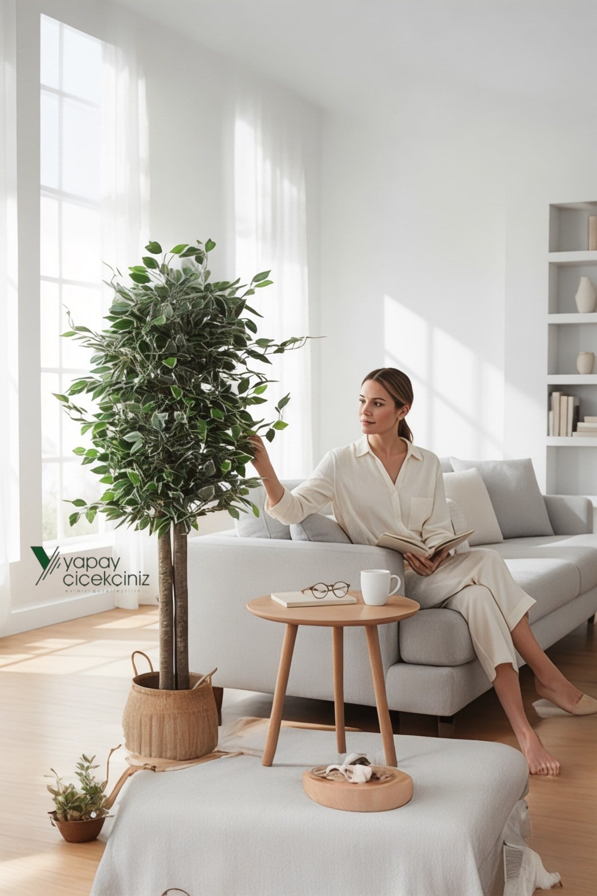 Siyah Saksıda Çim Detaylı Yapay Benjamin Starlight Ağacı 150 Cm
