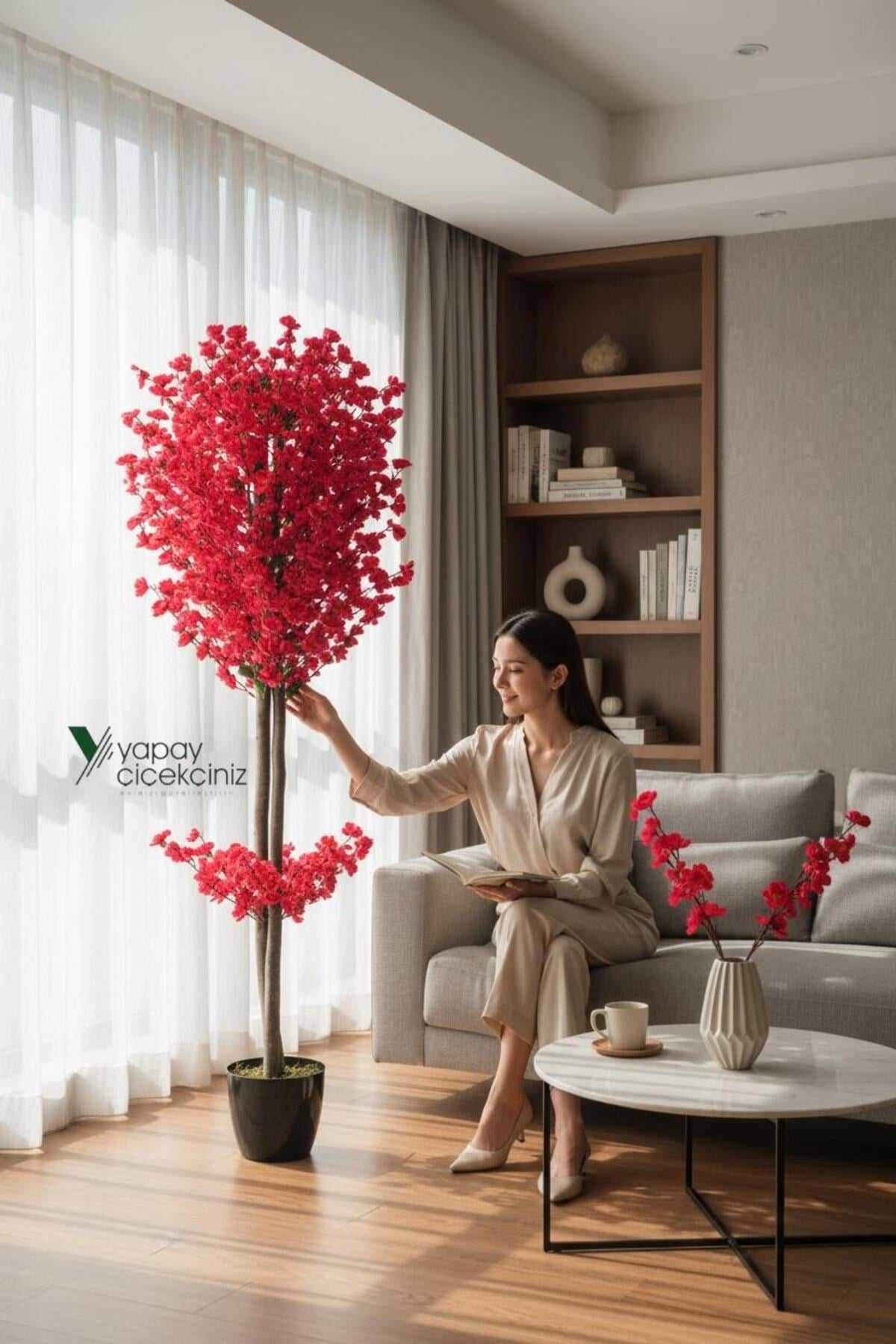 Siyah Saksıda Yoğun Yapraklı 180 cm Yapay Bahardalı Ağacı Kırmızı