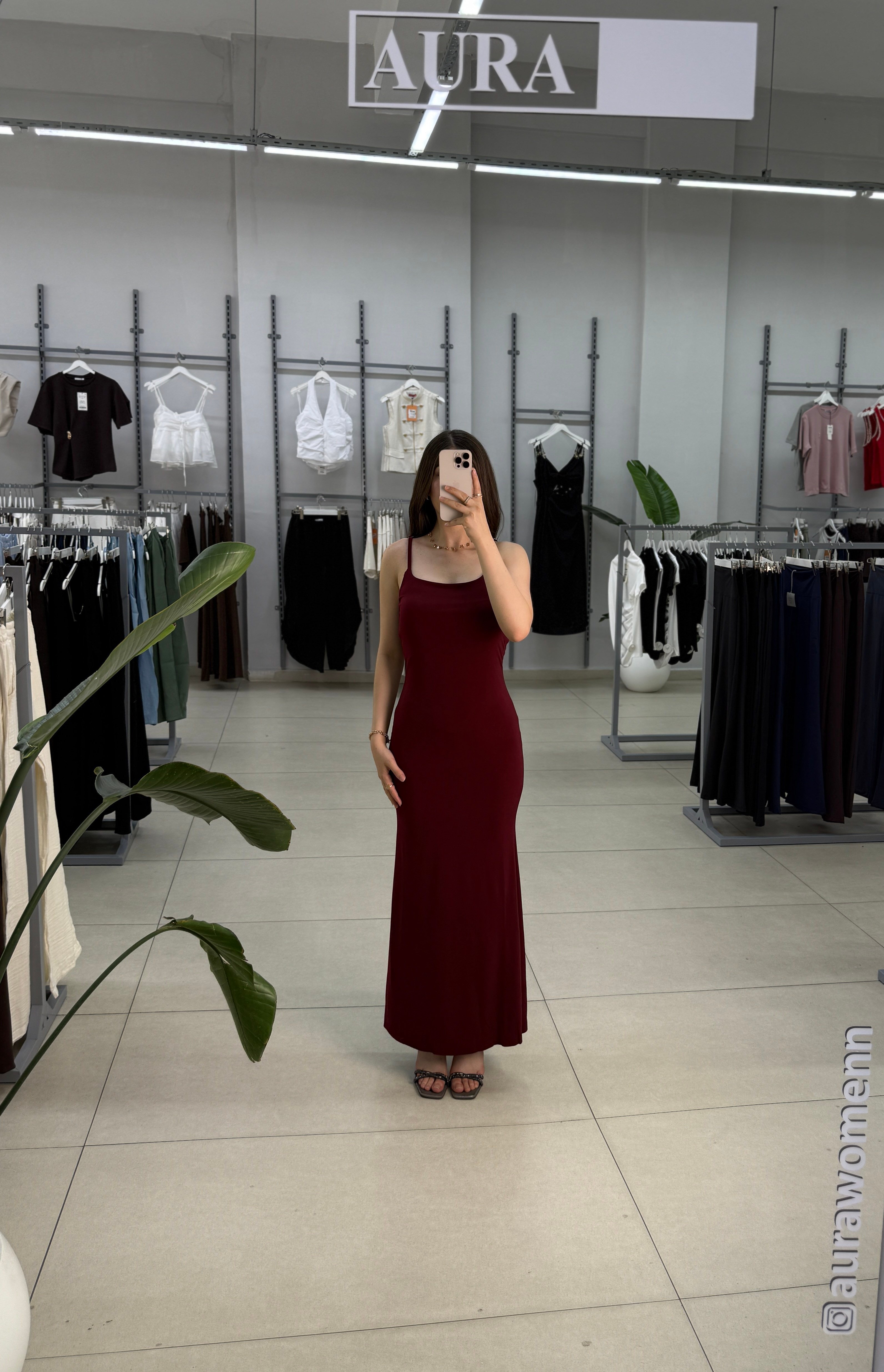İp Askılı Elbise 