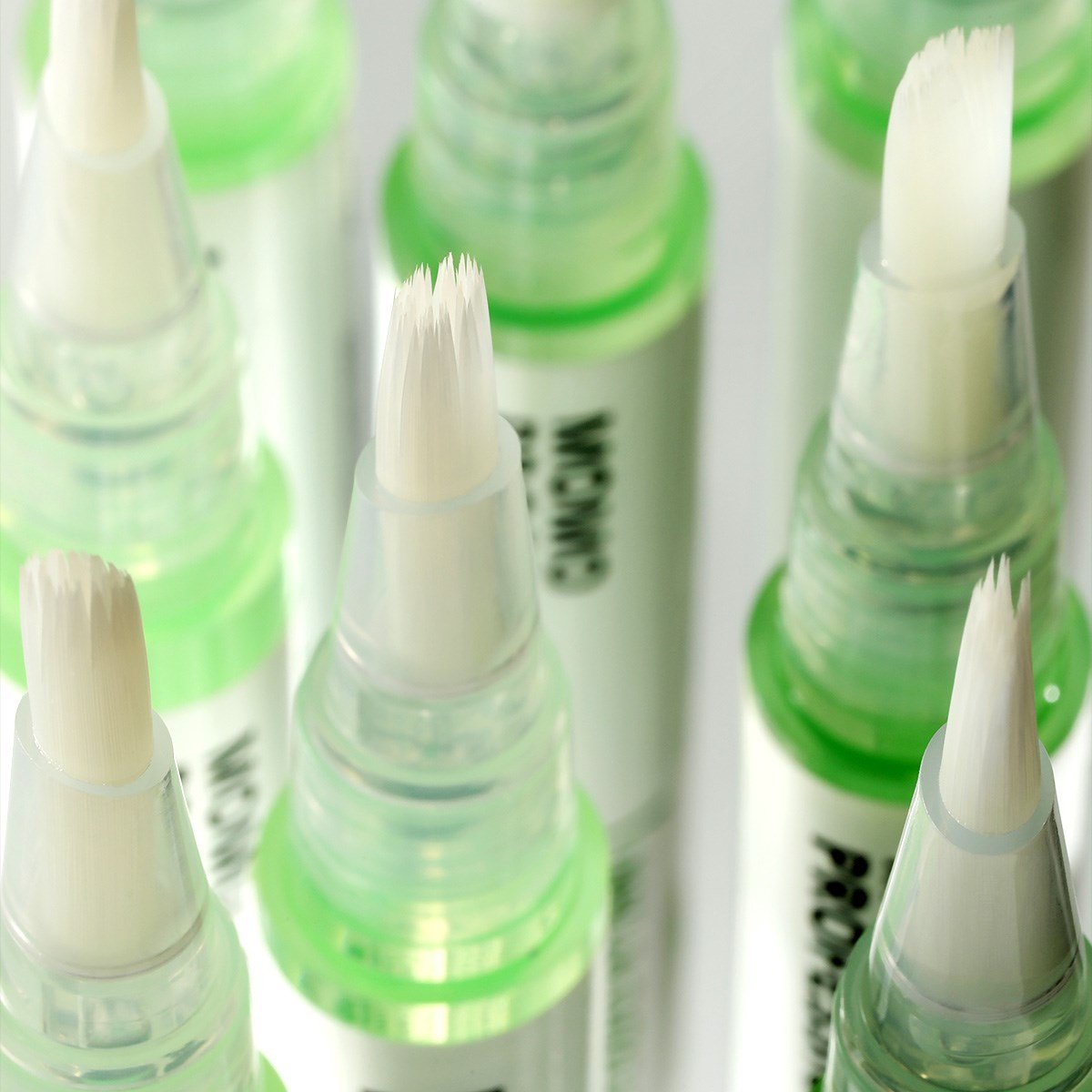momo-cuticle-oil-8ccf07.jpg