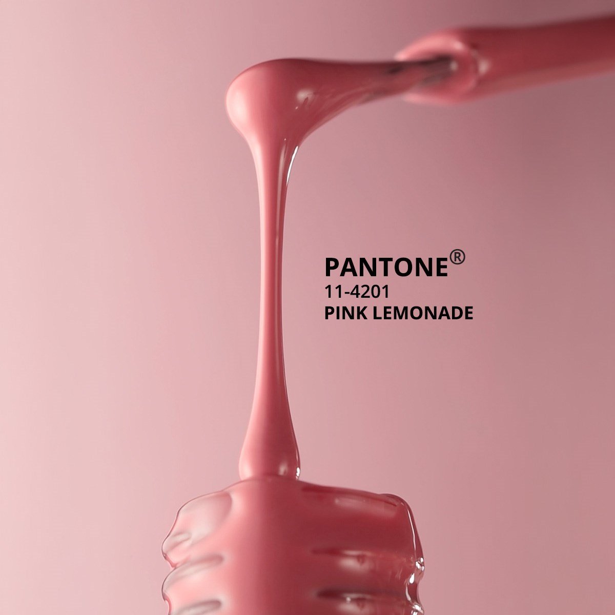 momo-pantone-kalici-oje-10-ml-fbfaaf.jpg