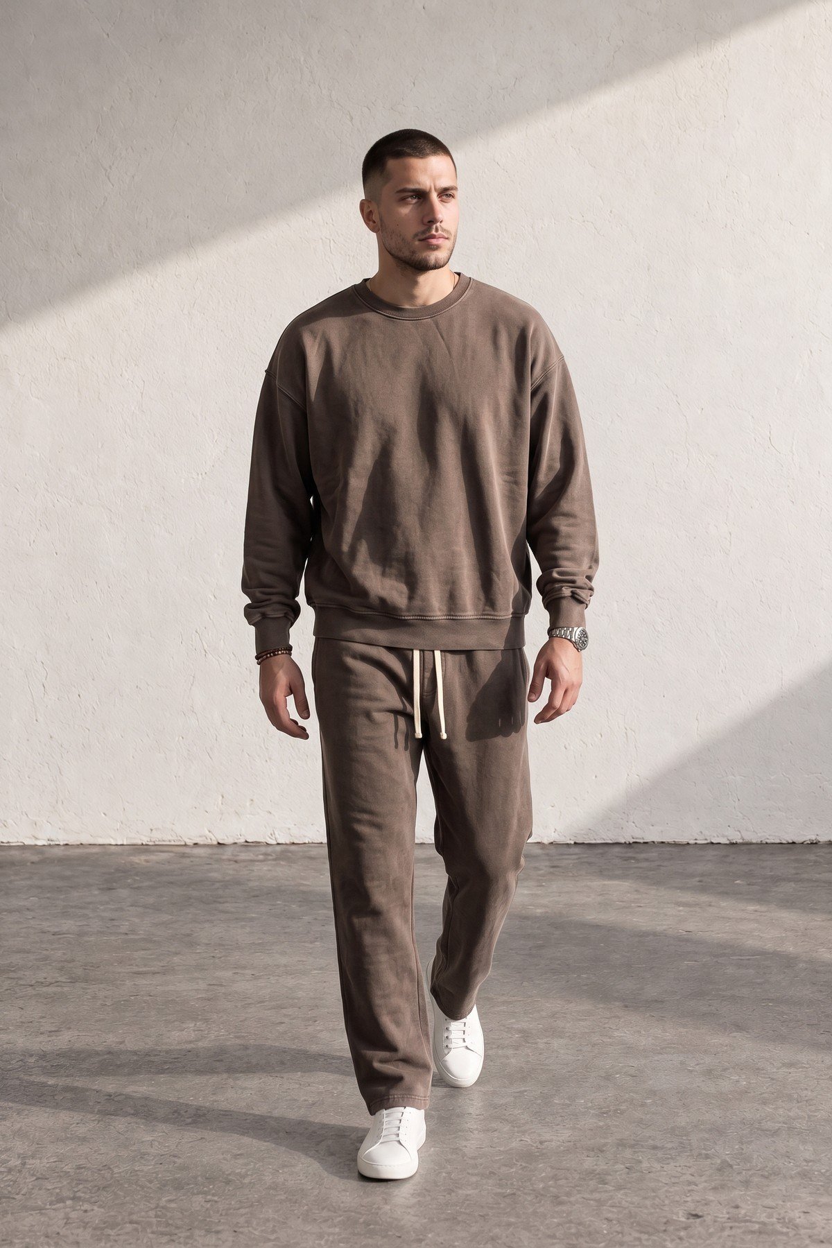 Yıkamalı Bisiklet Yaka Sweatshirt Kahve