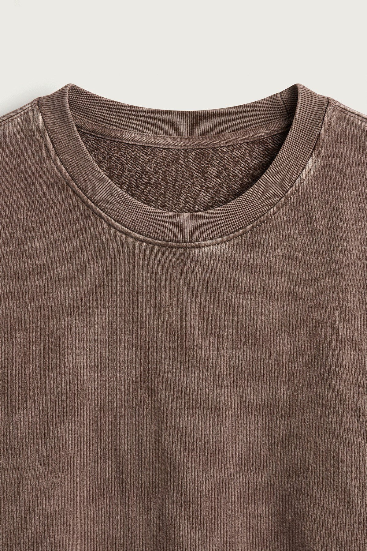 Yıkamalı Bisiklet Yaka Sweatshirt Kahve
