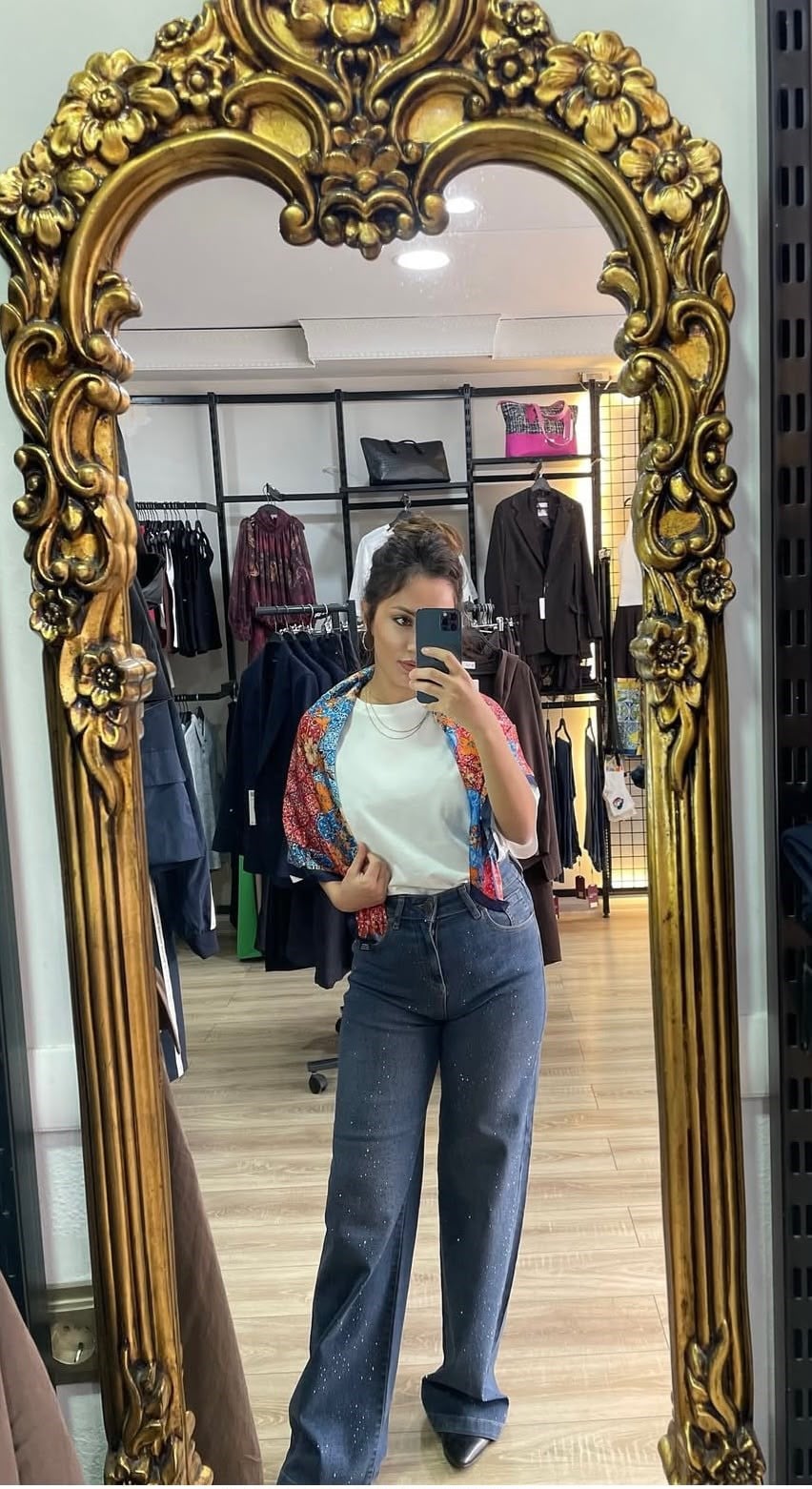 Yüksek Bel Taşlı Jean