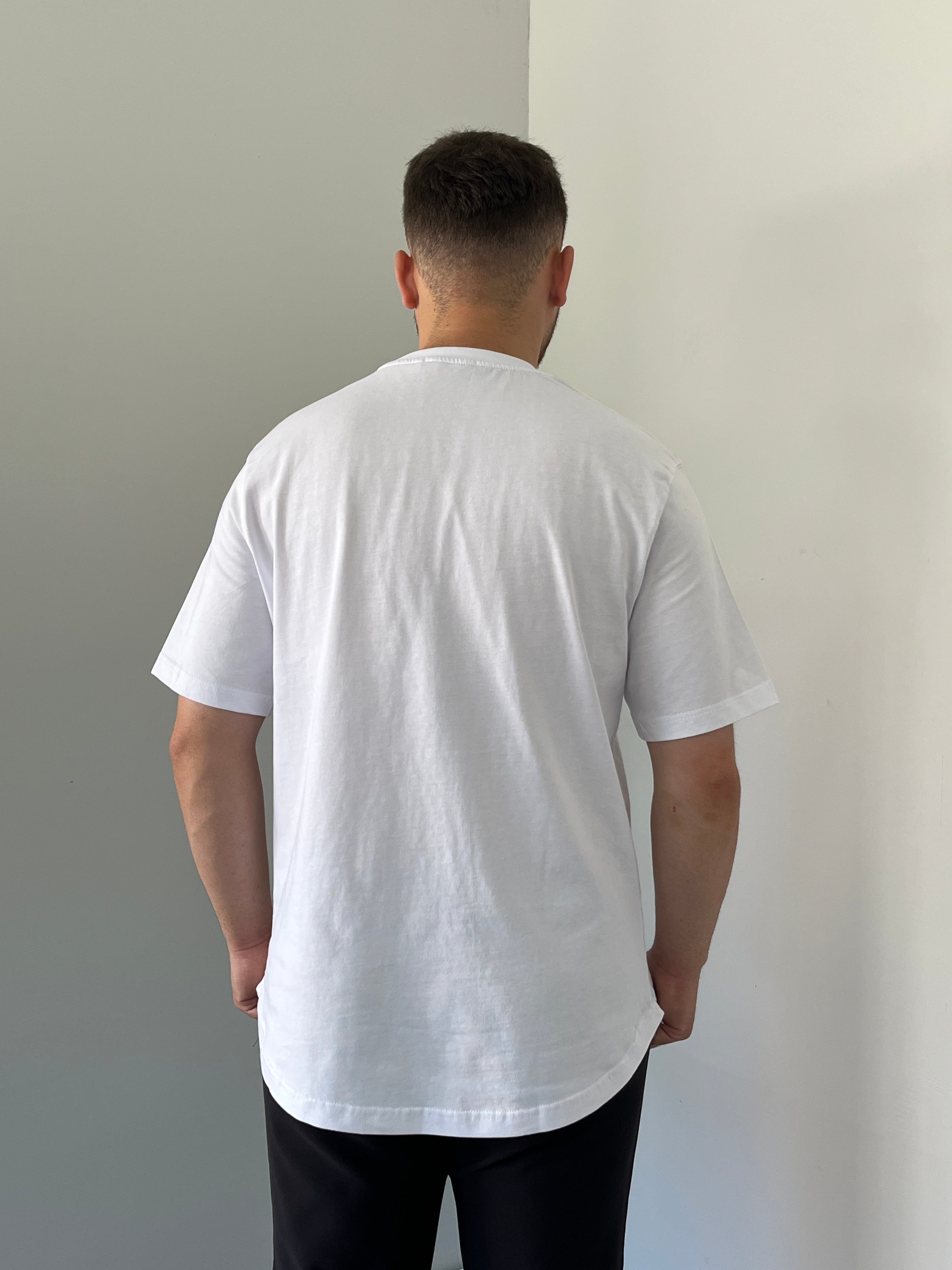 Oval Kesim Basic Beyaz Tişört