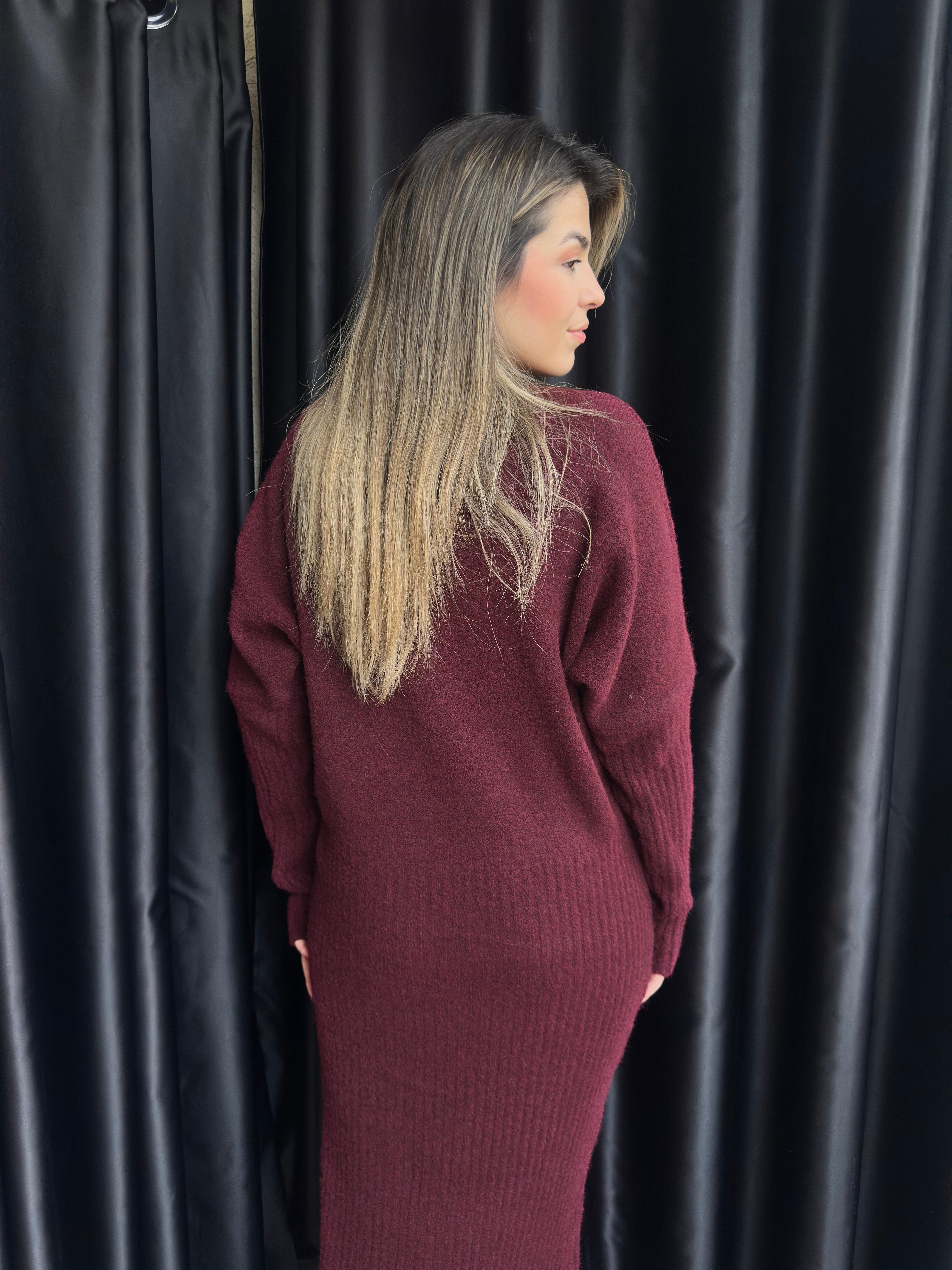 Bordo Eteği Oturmalı Yün Triko Elbise 