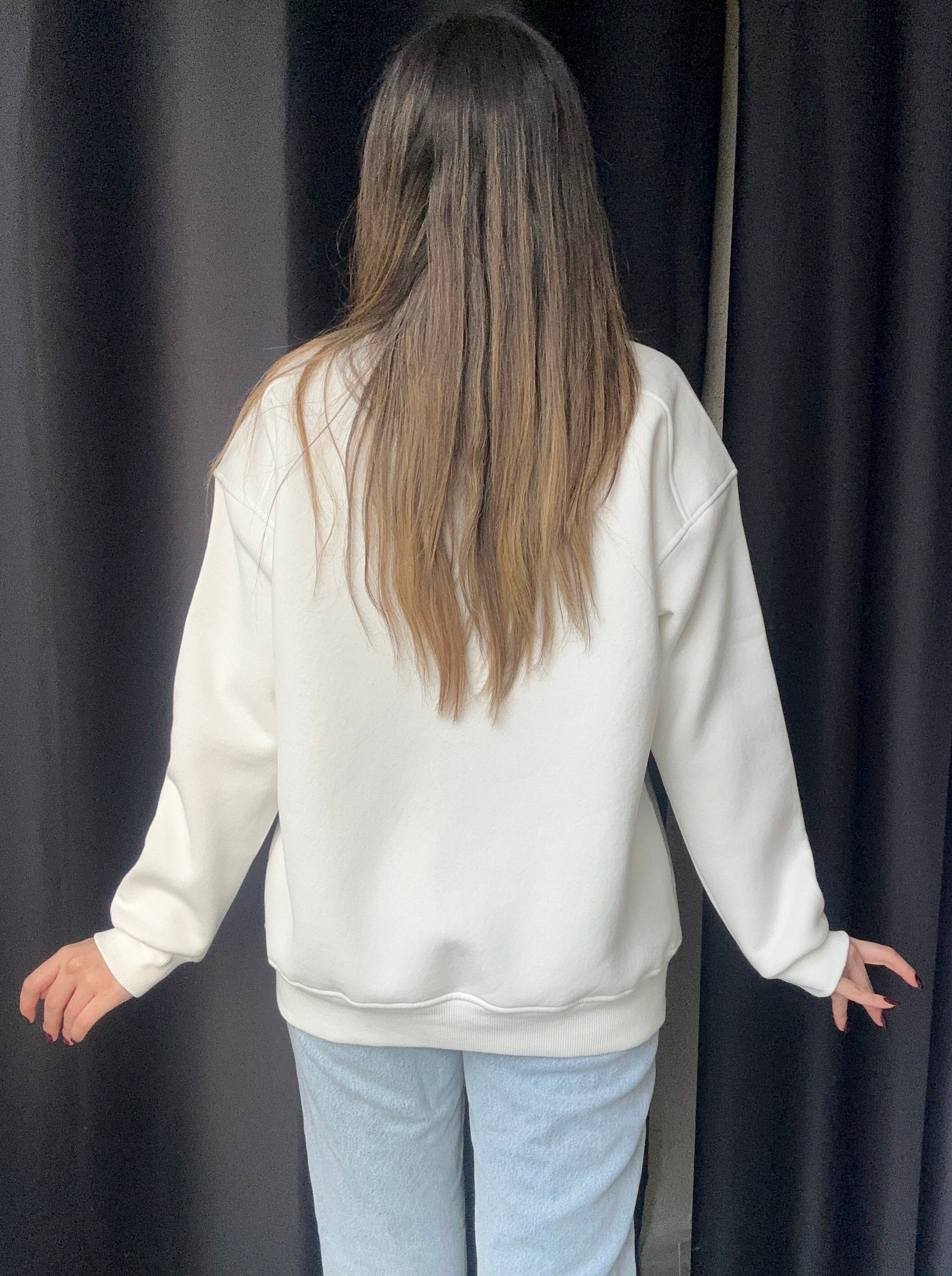 Omuz Dikiş Detaylı Beyaz Oversize Sweat